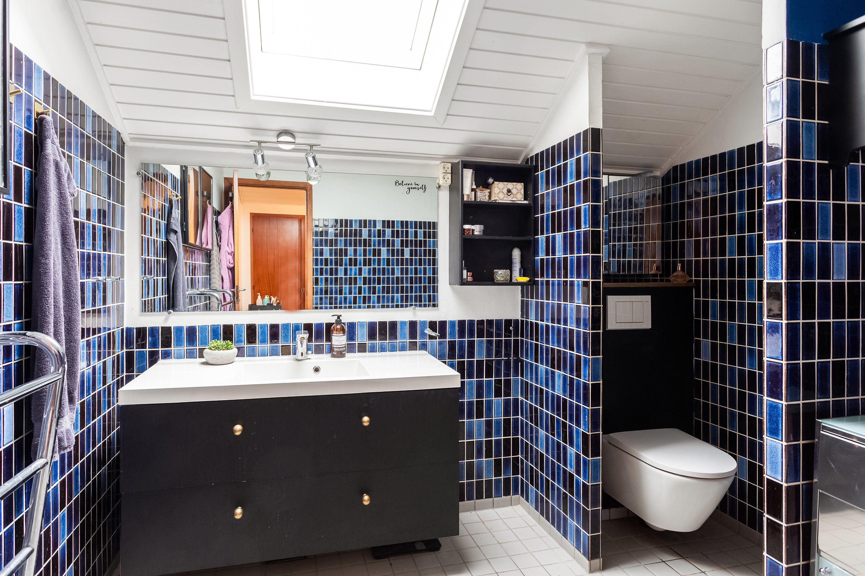 Fremhævet badeværelse billede i fuldskærmstilstand. Billede af Hybenvænget 7, 2740 Skovlunde