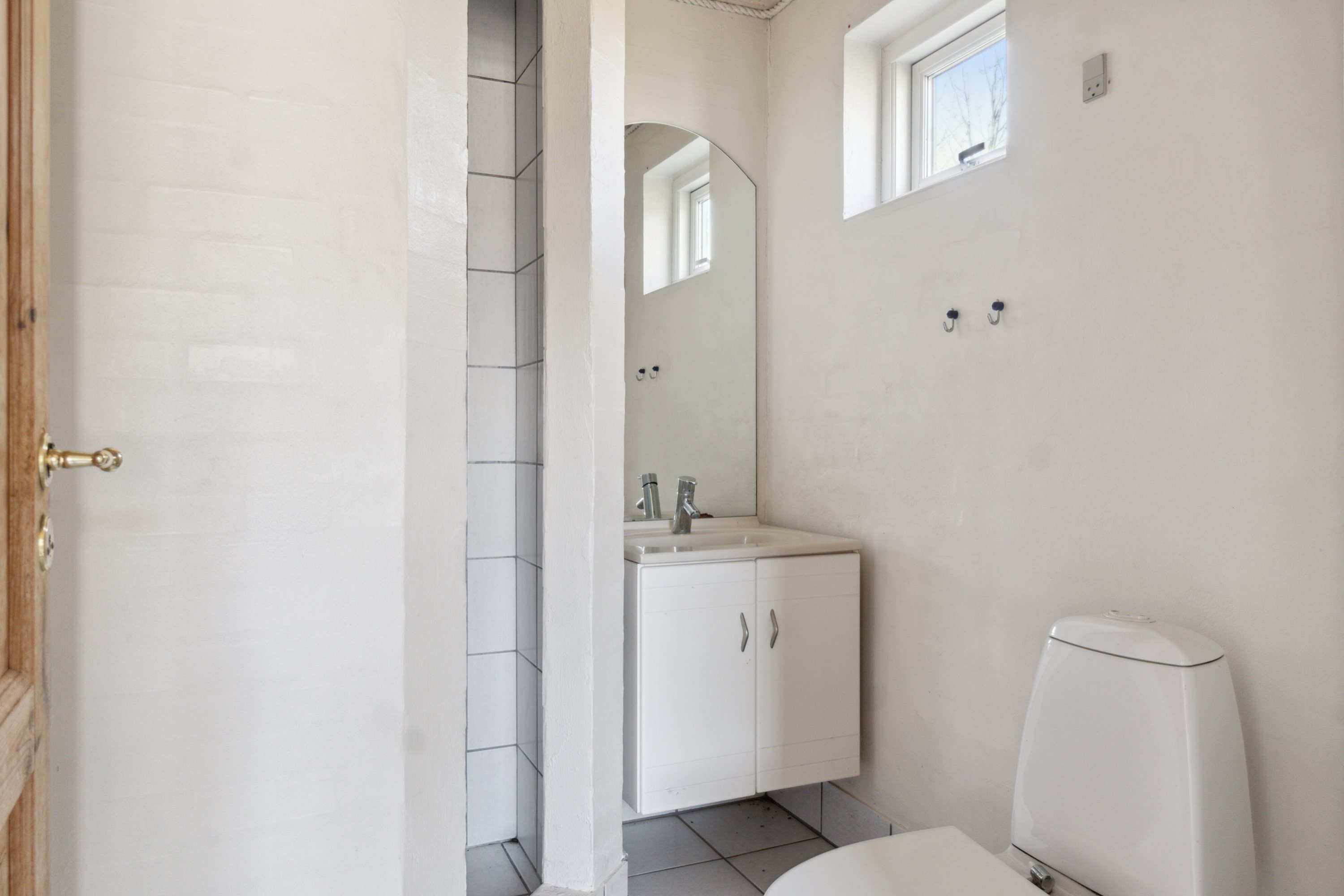 Fremhævet badeværelse billede i fuldskærmstilstand. Billede af Kragerupgårdsvej 23, Tjørnelunde, 4270 Høng