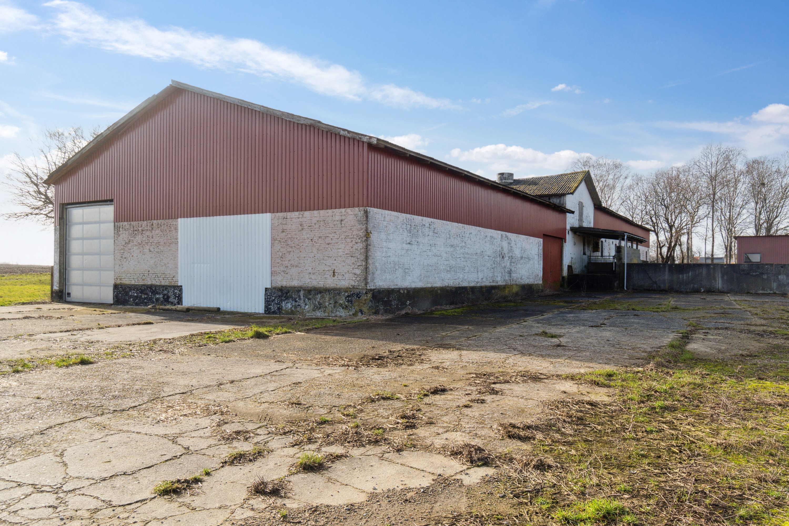 Fremhævet facade billede i fuldskærmstilstand. Billede af Kragerupgårdsvej 23, Tjørnelunde, 4270 Høng