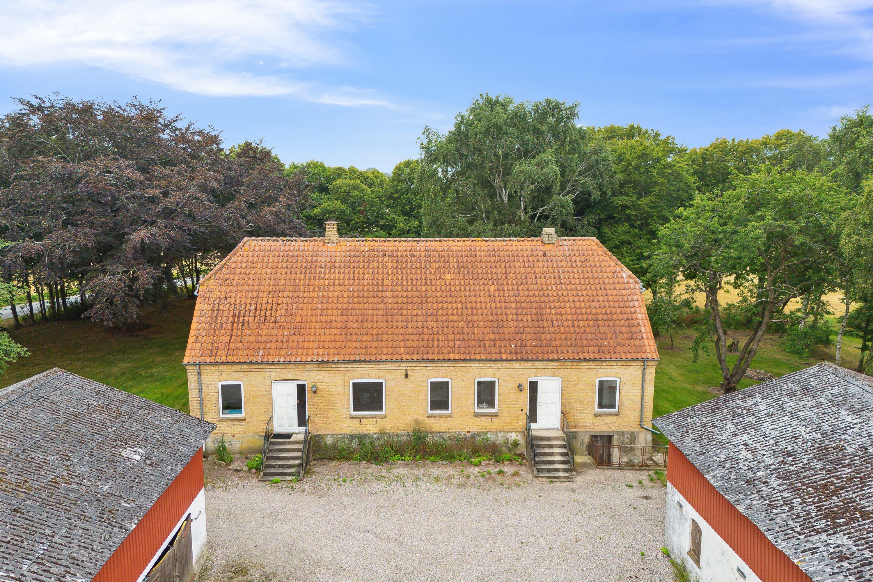 Fremhævet set fra haven billede i fuldskærmstilstand. Billede af Kragerupgårdsvej 23, Tjørnelunde, 4270 Høng