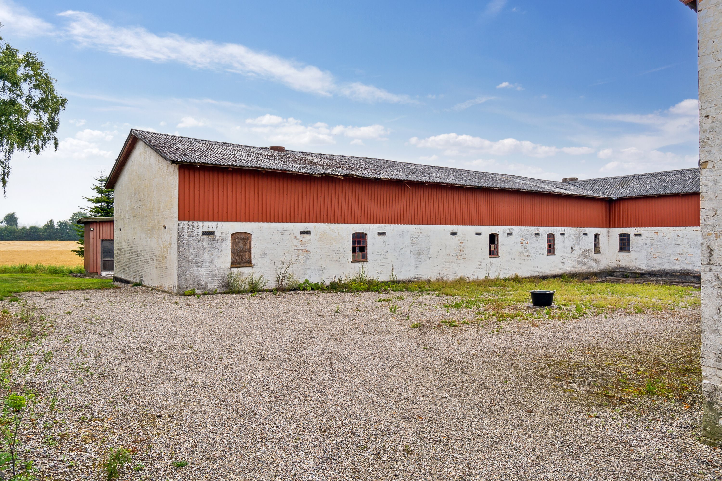 Fremhævet set fra haven billede i fuldskærmstilstand. Billede af Kragerupgårdsvej 23, Tjørnelunde, 4270 Høng