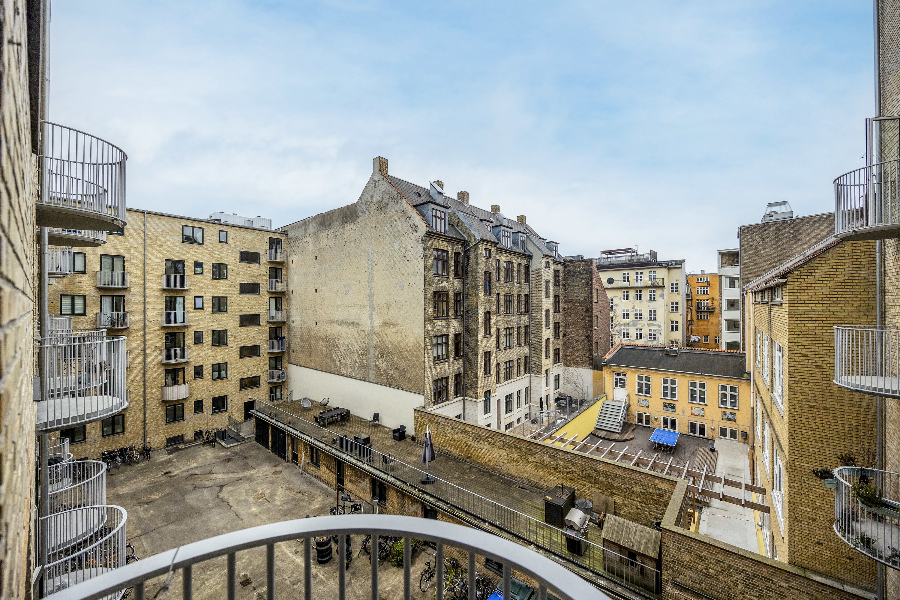 Fremhævet  billede i fuldskærmstilstand. Billede af Sankt Annæ Gade 17, 3. tv., 1416 København K