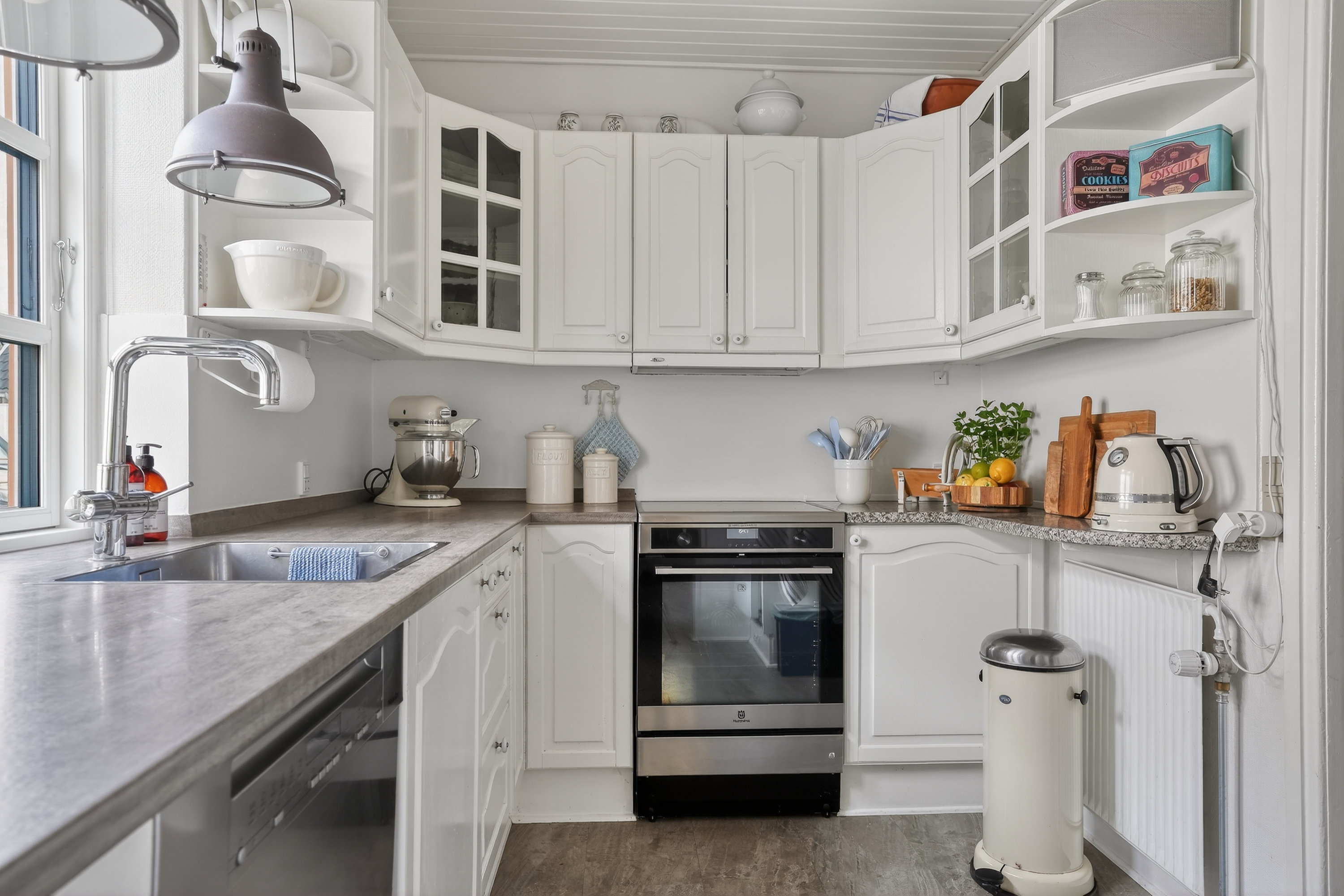 Fremhævet køkken billede i fuldskærmstilstand. Billede af Augustvej 118, 2860 Søborg