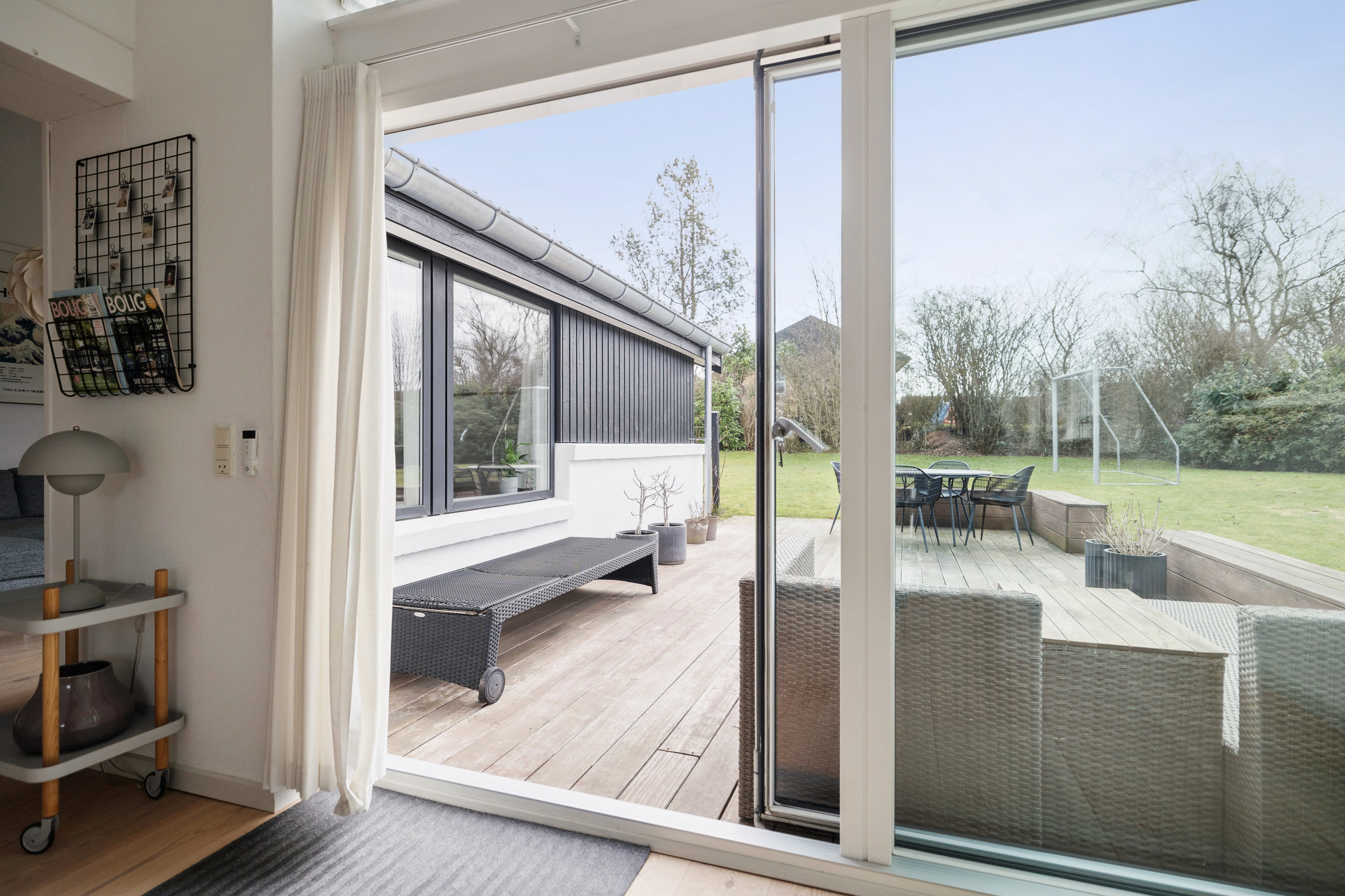 Fremhævet terrasse billede i fuldskærmstilstand. Billede af Gimlevej 26, Gram, 8660 Skanderborg