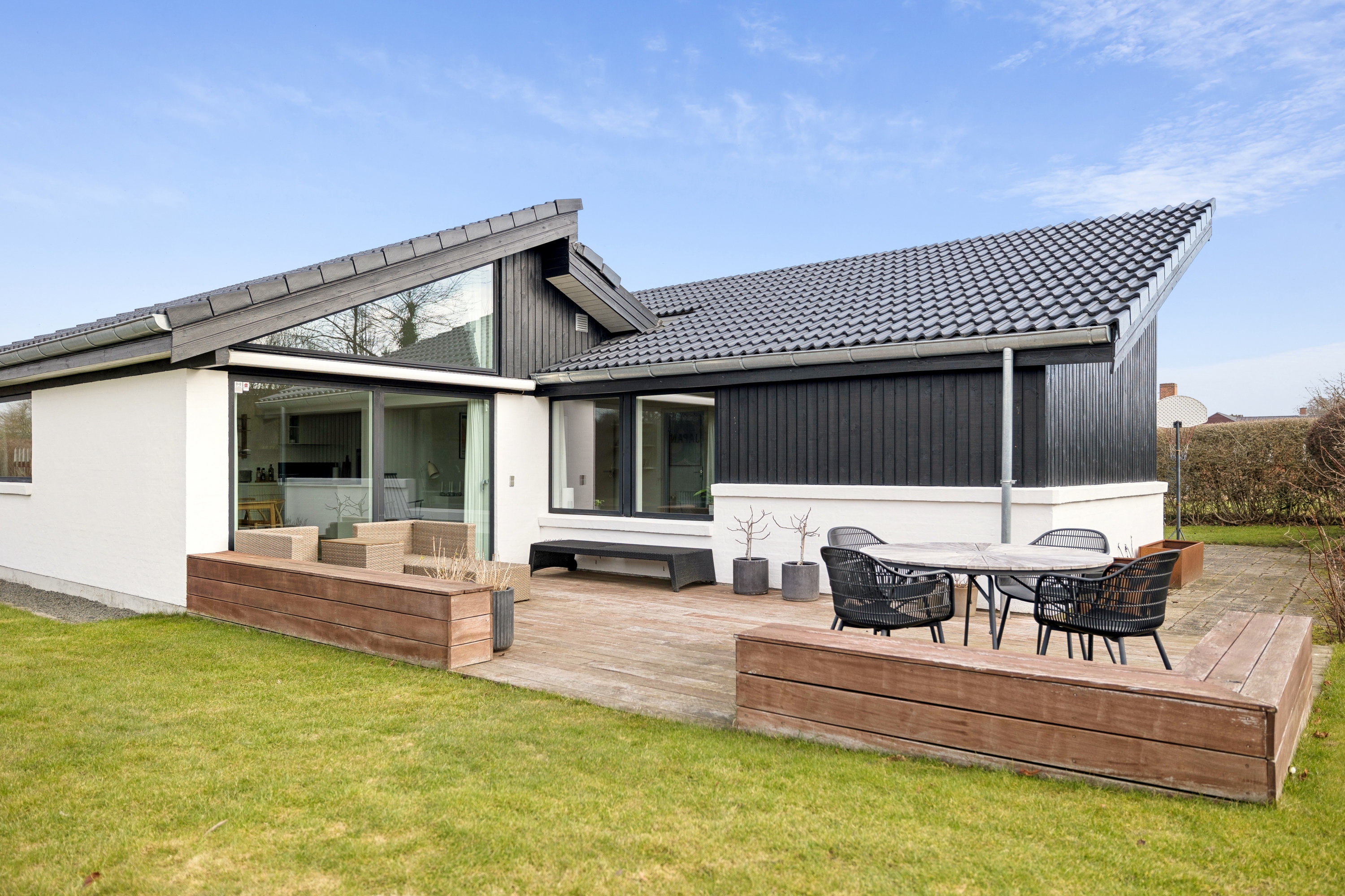 Fremhævet terrasse billede i fuldskærmstilstand. Billede af Gimlevej 26, Gram, 8660 Skanderborg