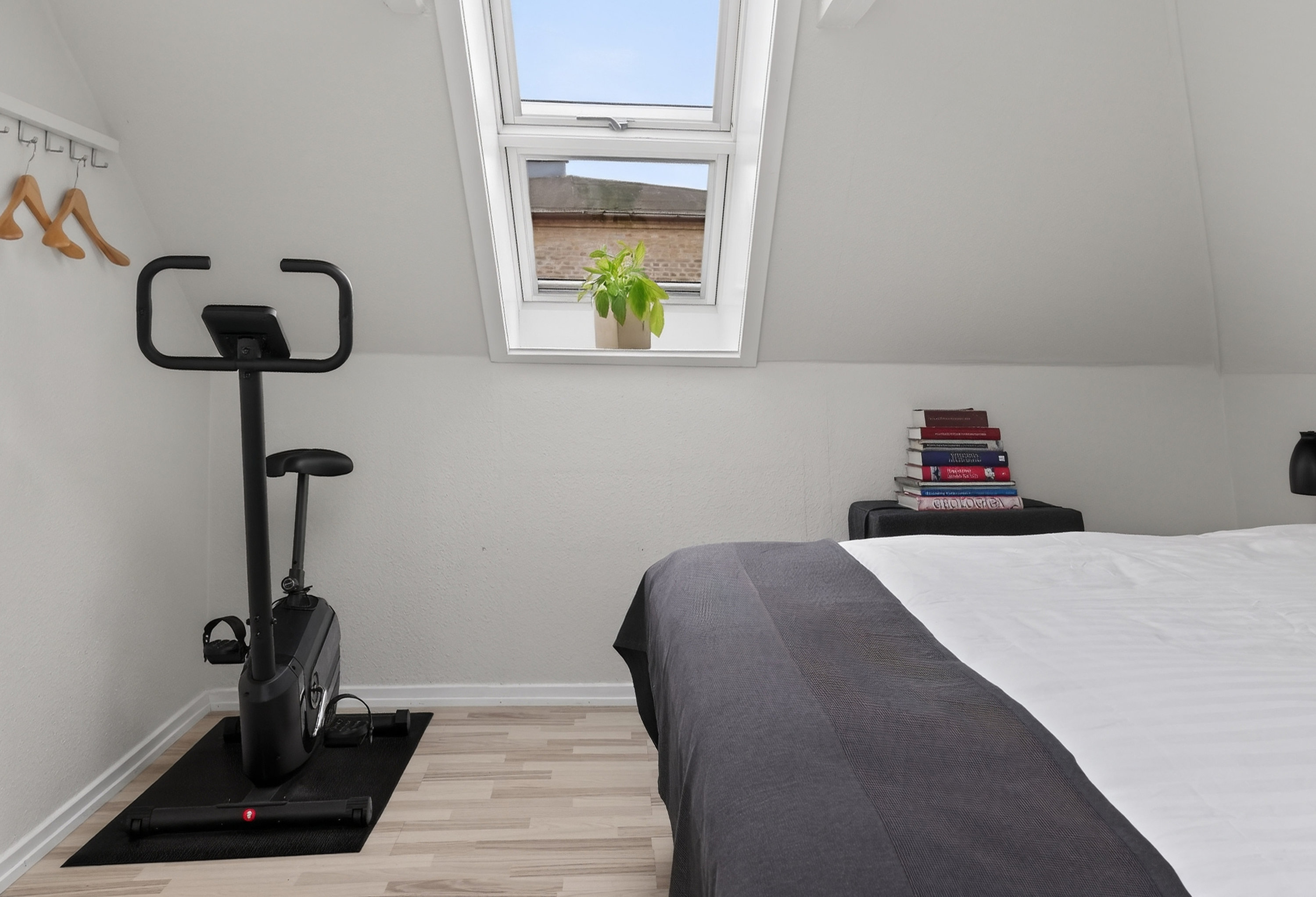 Fremhævet værelse billede i fuldskærmstilstand. Billede af Vangedevej 207A, 1. + 2., 2870 Dyssegård