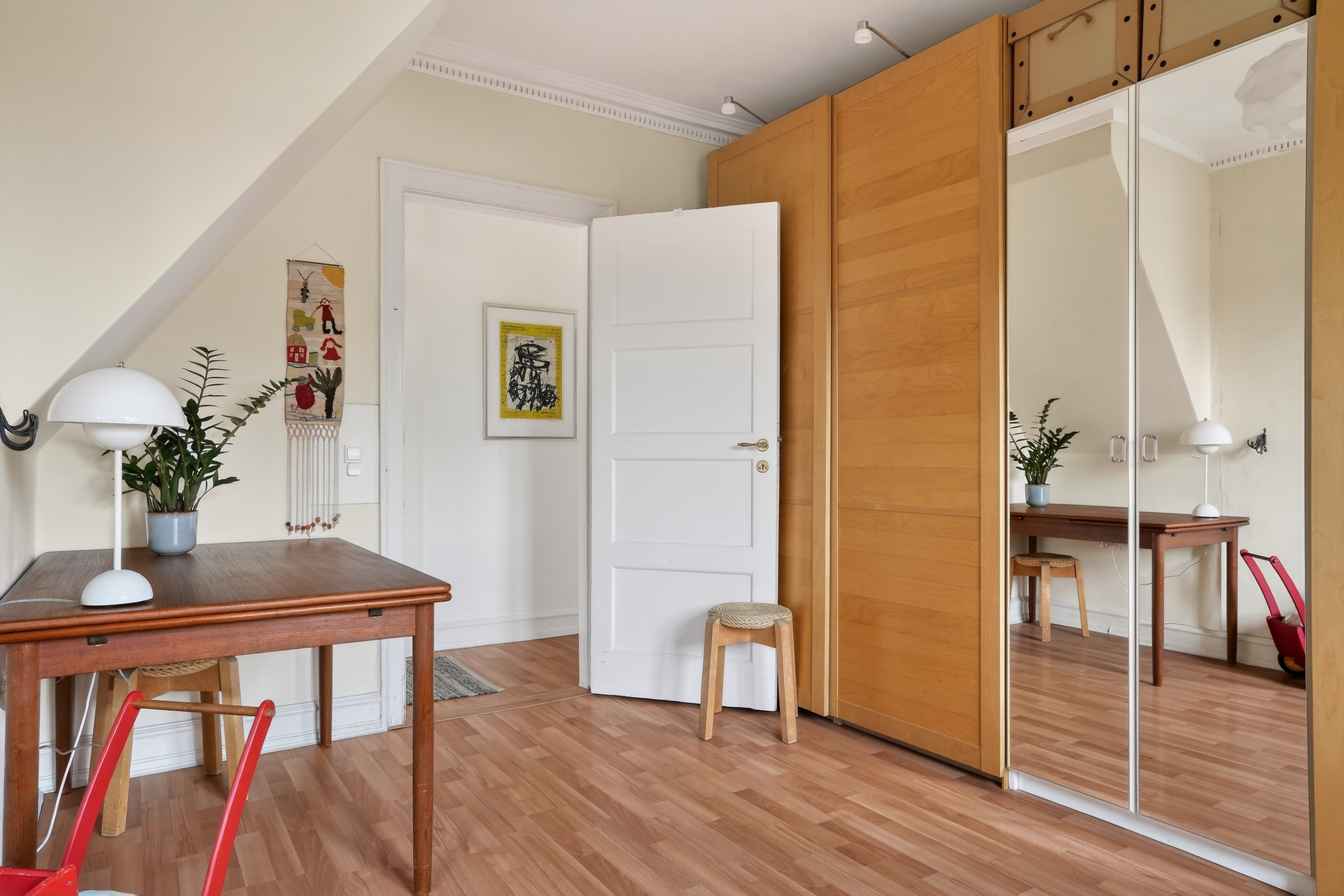 Fremhævet værelse billede i fuldskærmstilstand. Billede af Vangedevej 207A, 1. + 2., 2870 Dyssegård