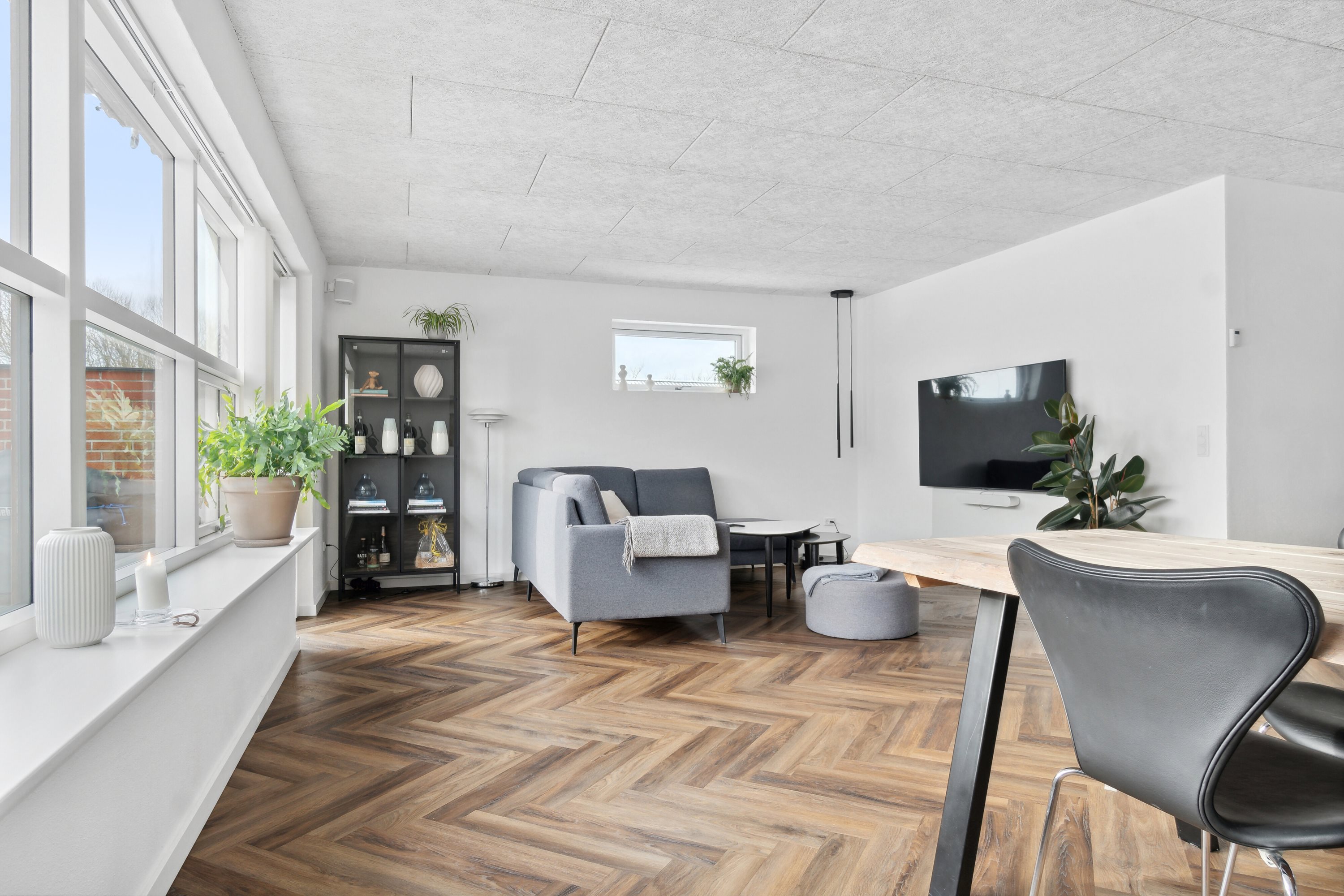 Fremhævet stue billede i fuldskærmstilstand. Billede af Elmevænget 22, 7730 Hanstholm