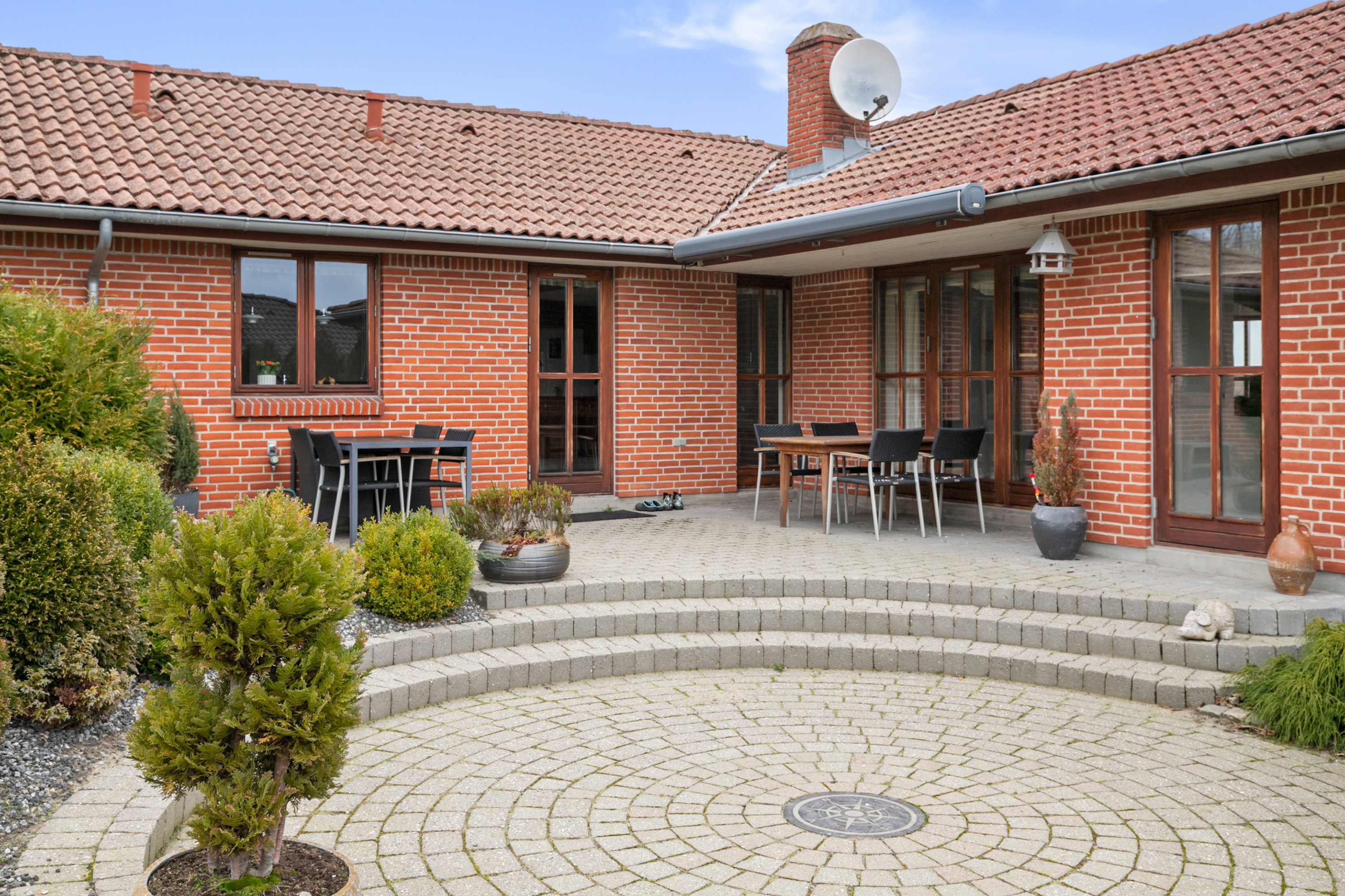 Fremhævet terrasse billede i fuldskærmstilstand. Billede af Højtoften 2, 9600 Aars