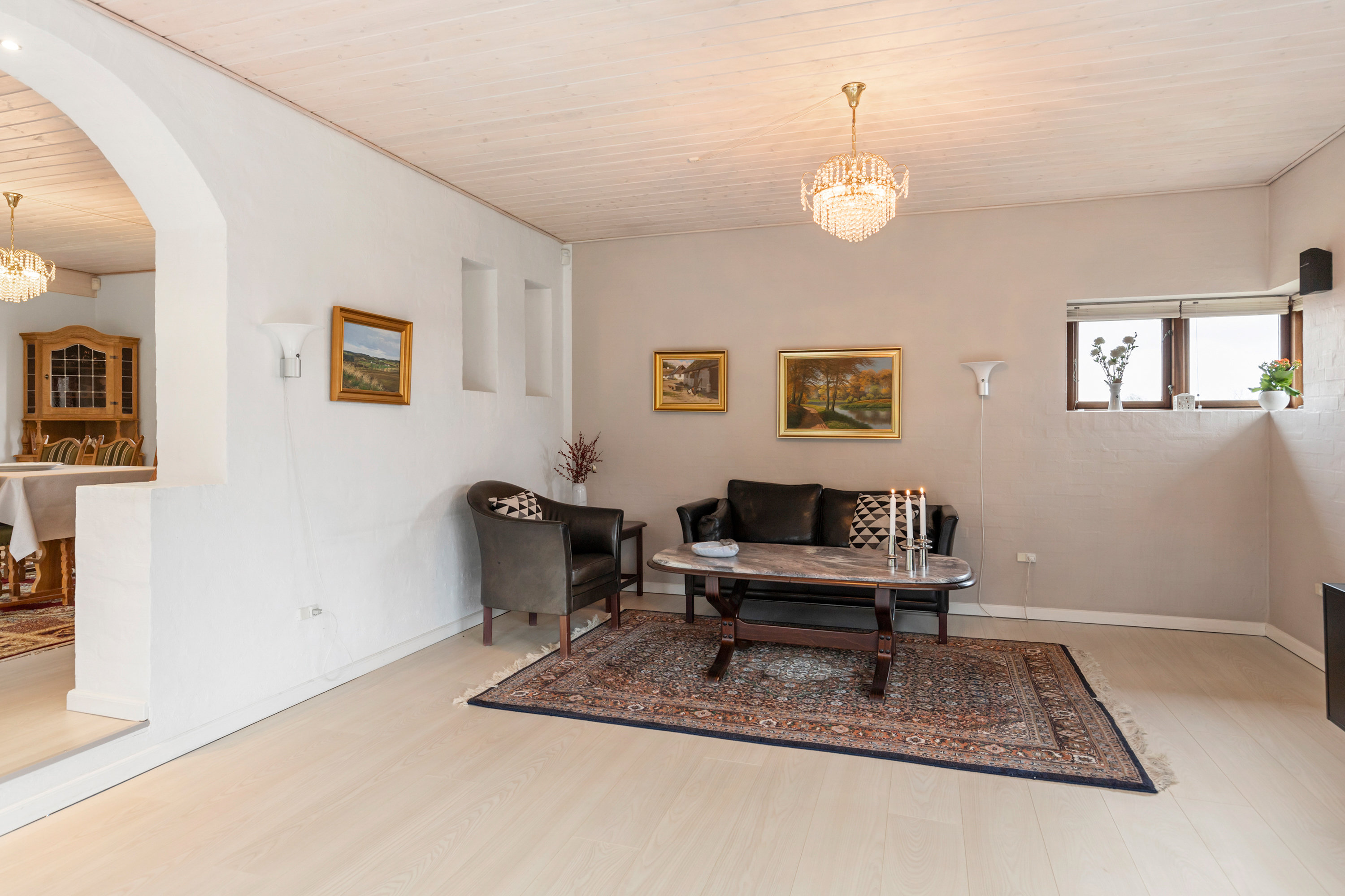 Fremhævet stue billede i fuldskærmstilstand. Billede af Højtoften 2, 9600 Aars