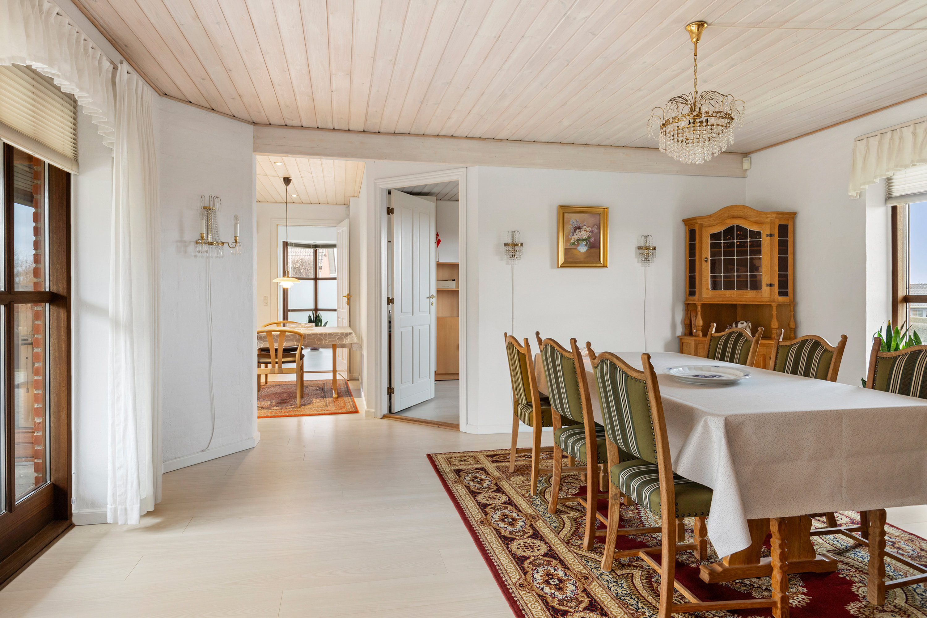 Fremhævet spisestue billede i fuldskærmstilstand. Billede af Højtoften 2, 9600 Aars