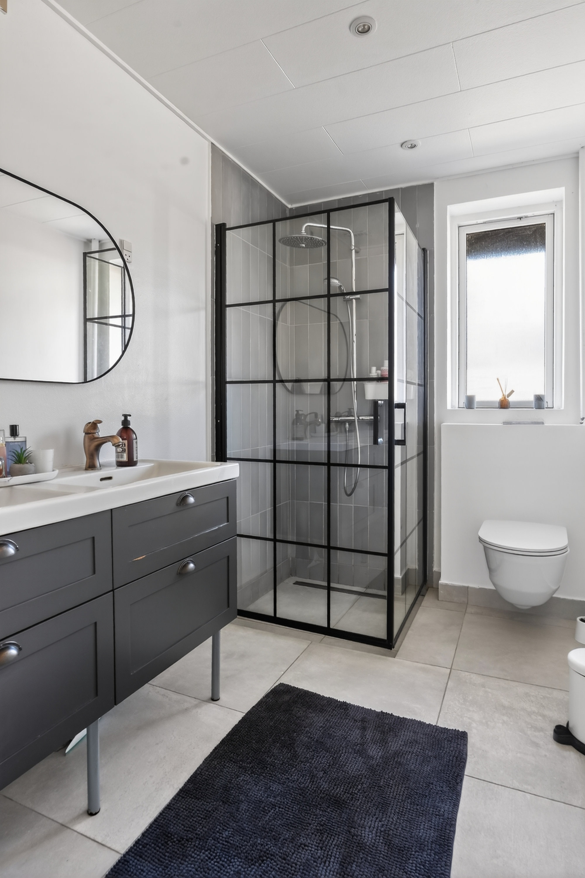 Fremhævet badeværelse billede i fuldskærmstilstand. Billede af Skovvænget 2, 3480 Fredensborg