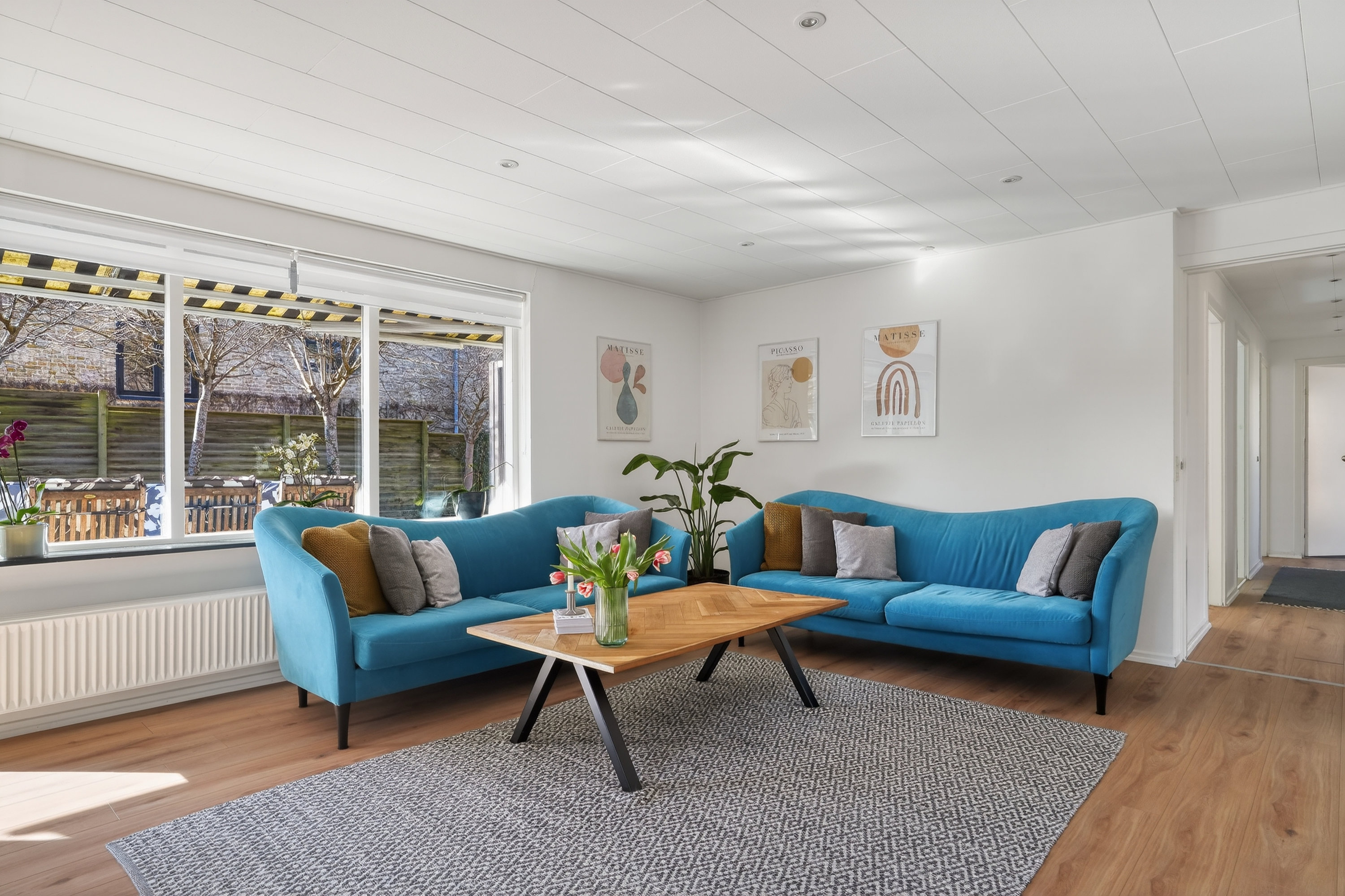 Fremhævet stue billede i fuldskærmstilstand. Billede af Skovvænget 2, 3480 Fredensborg