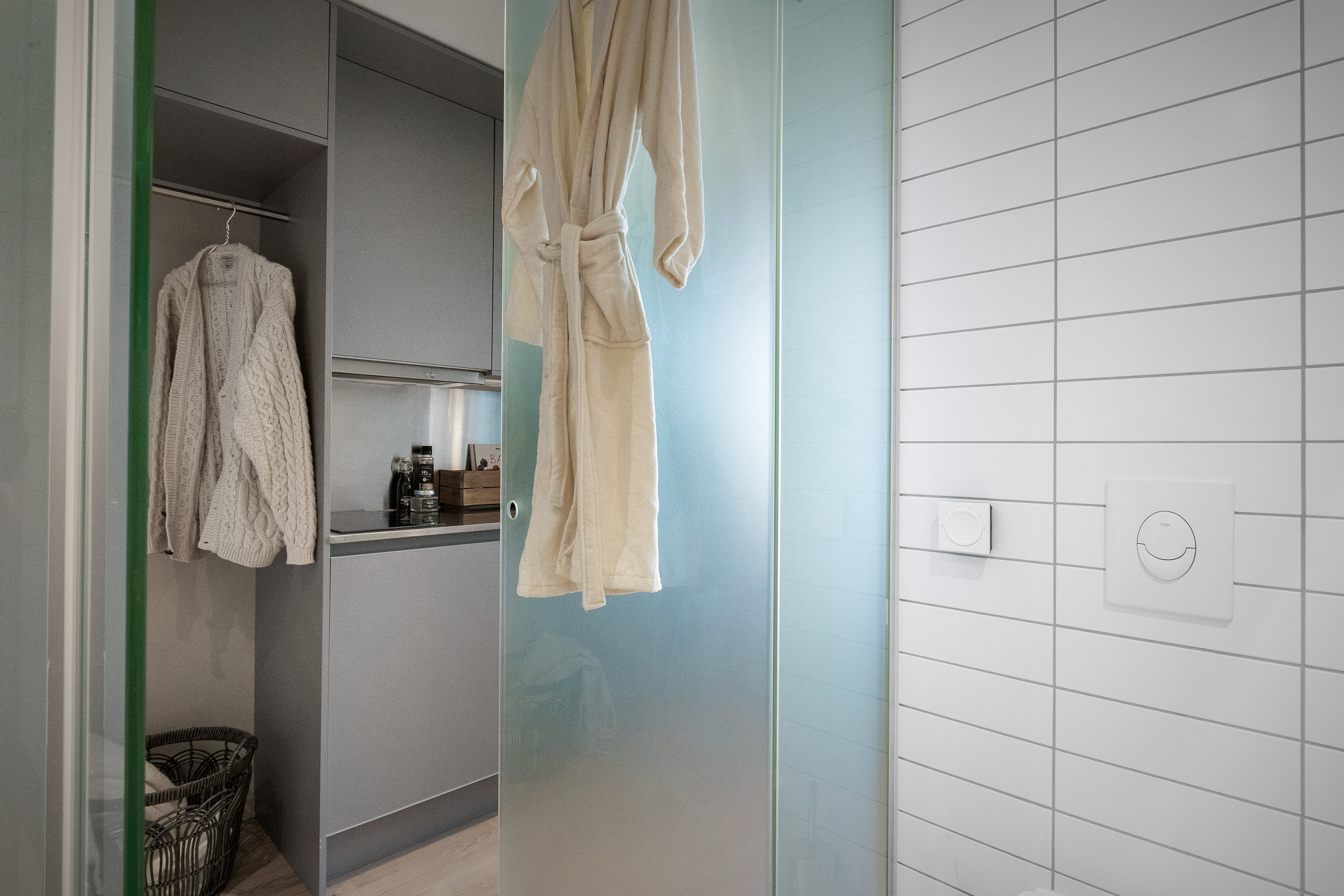 Fremhævet badeværelse billede i fuldskærmstilstand. Billede af Gøteborg Allé 6, 1. 8., 8200 Aarhus N