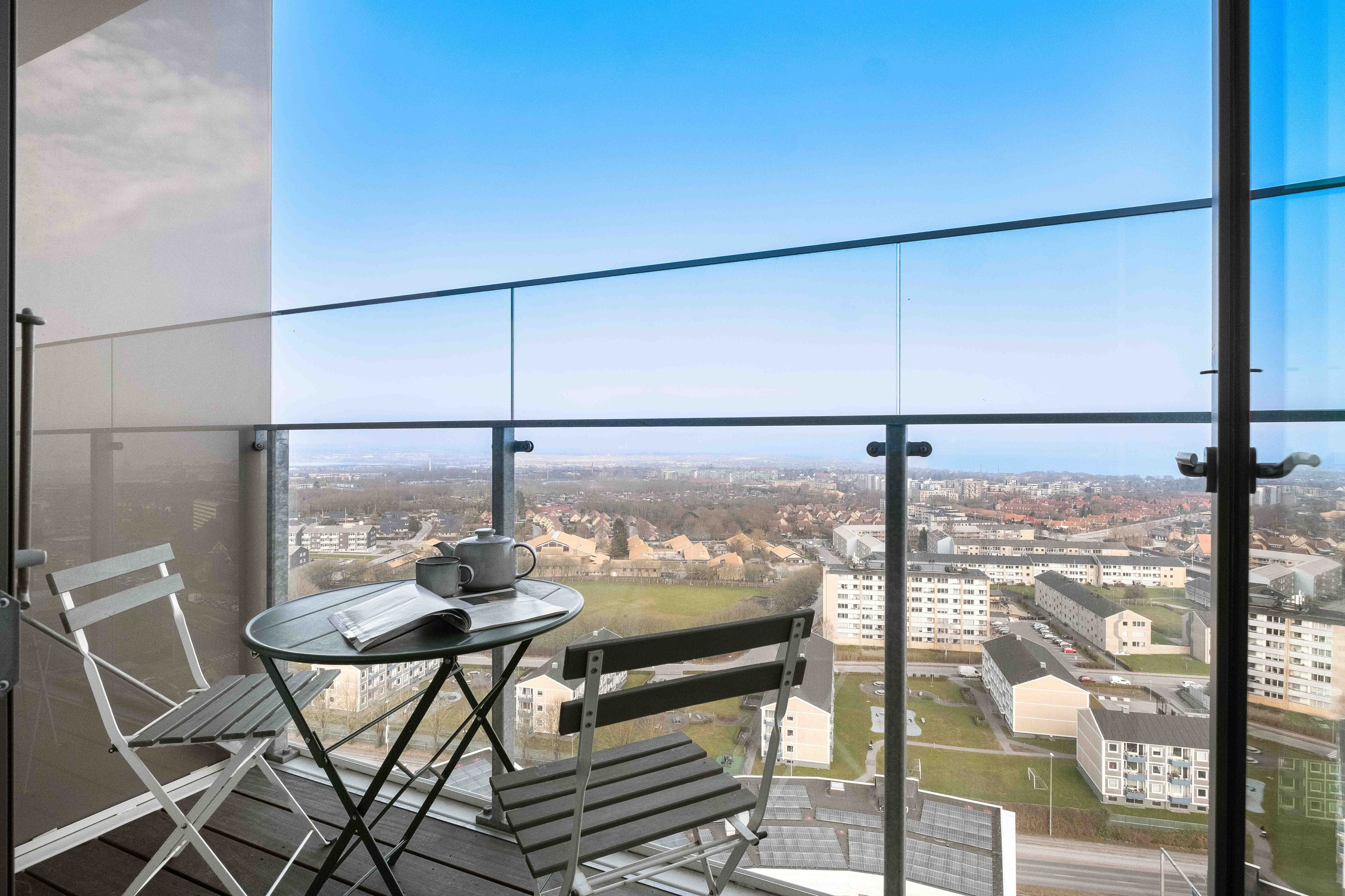 Fremhævet altan billede i fuldskærmstilstand. Billede af Gøteborg Allé 6, 1. 8., 8200 Aarhus N