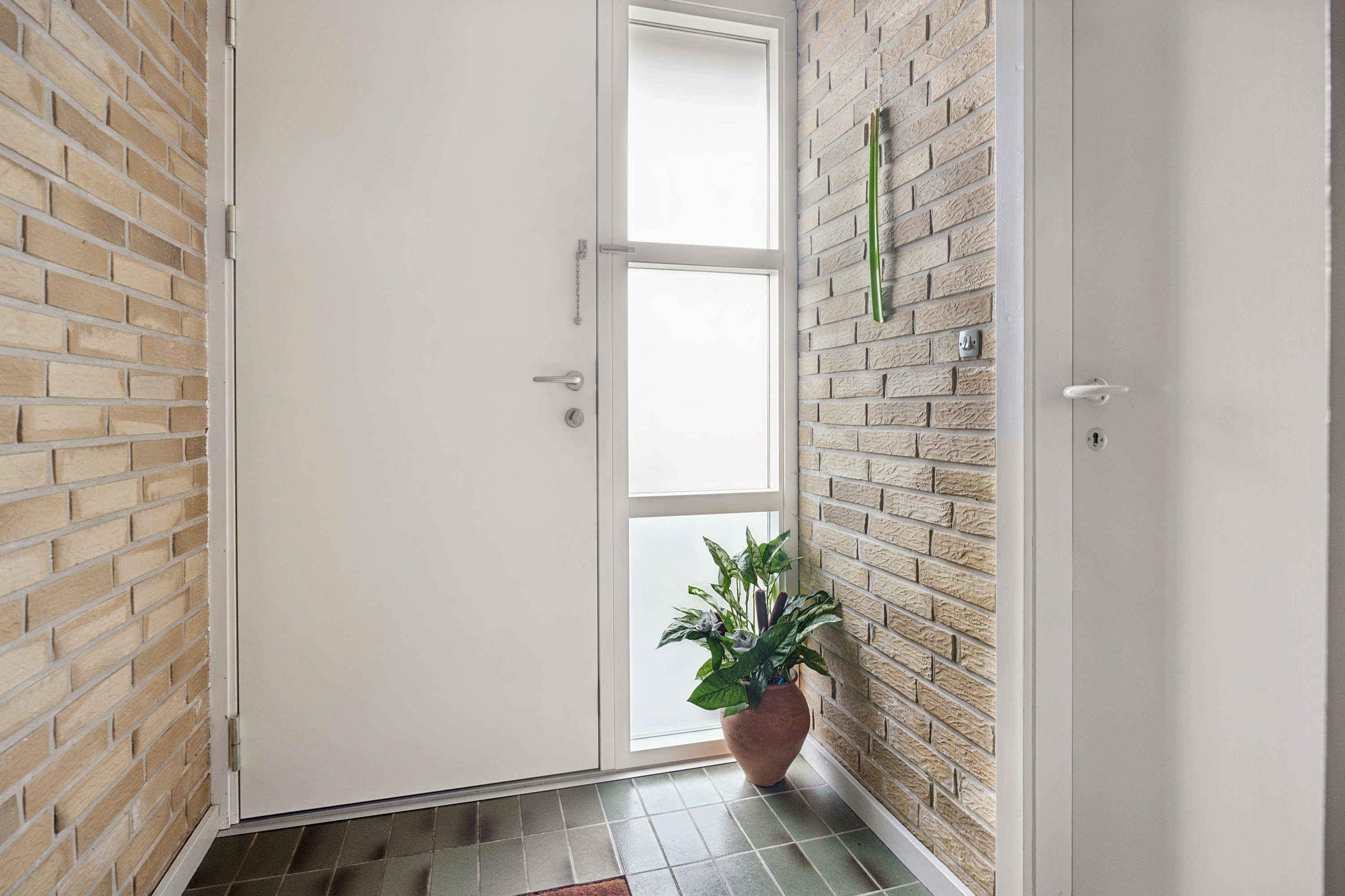 Fremhævet gang billede i fuldskærmstilstand. Billede af Bregentvedvej 5, 9400 Nørresundby