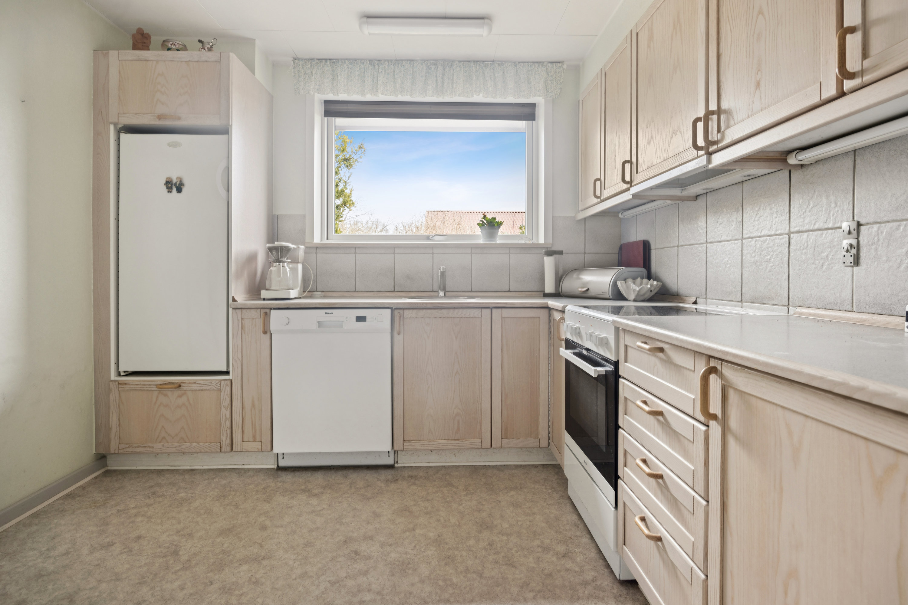 Fremhævet køkken billede i fuldskærmstilstand. Billede af Bregentvedvej 5, 9400 Nørresundby