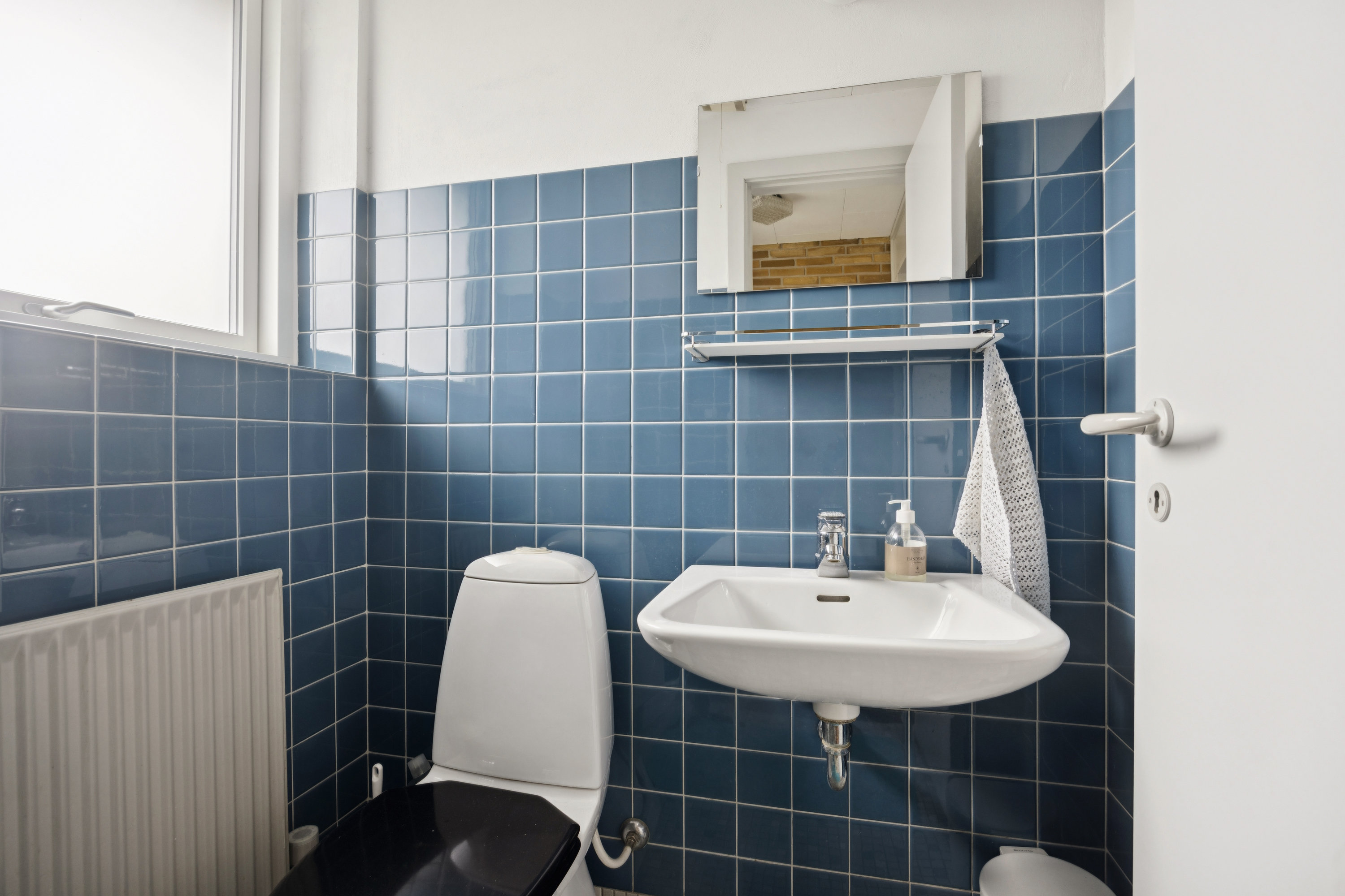 Fremhævet badeværelse billede i fuldskærmstilstand. Billede af Bregentvedvej 5, 9400 Nørresundby