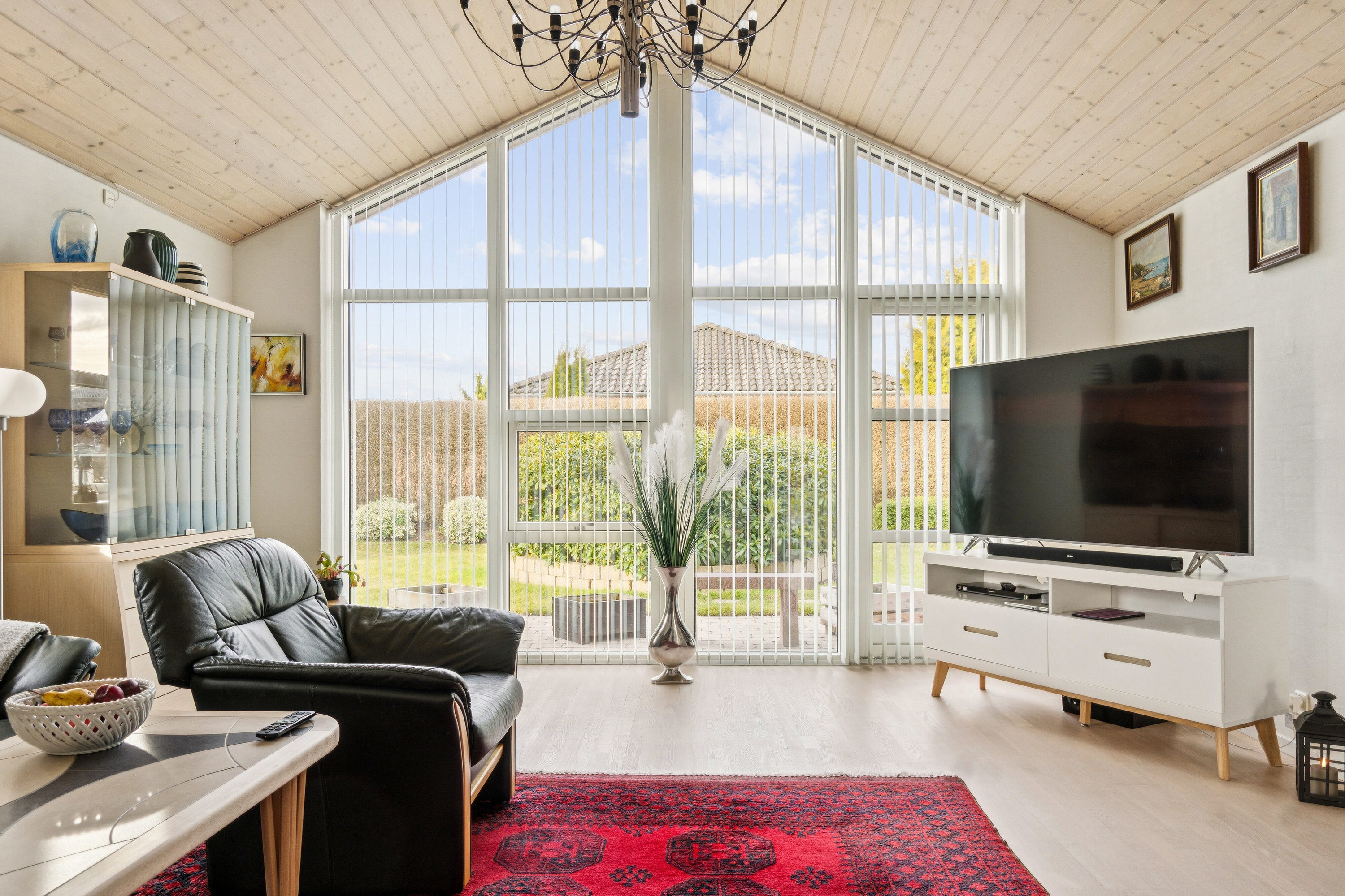 Fremhævet stue billede i fuldskærmstilstand. Billede af Brinken 121, Mogenstrup, 4700 Næstved