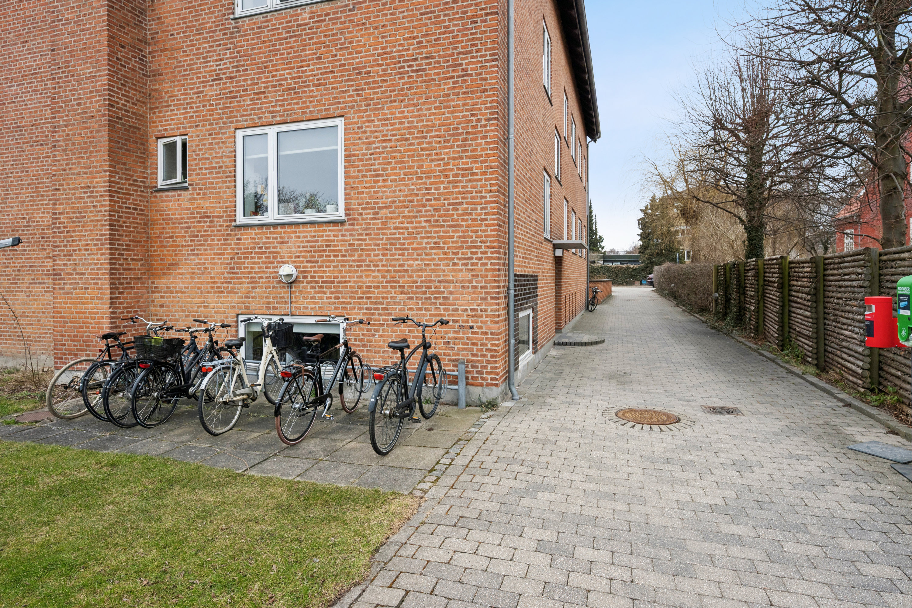 Fremhævet andet billede i fuldskærmstilstand. Billede af Vanløse Allé 45B, 1. tv., 2720 Vanløse