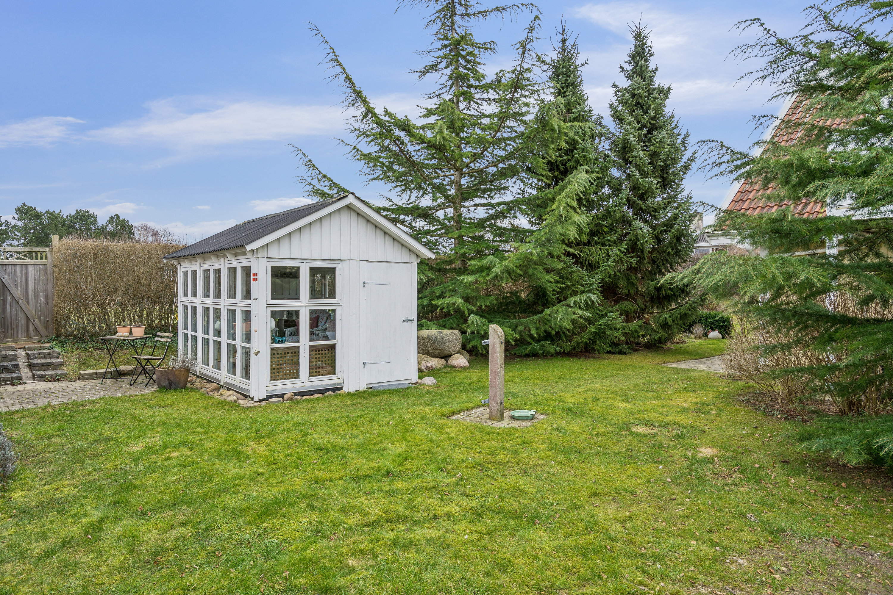 Fremhævet set fra haven billede i fuldskærmstilstand. Billede af Bakkevænget 10, Kirke Sonnerup, 4060 Kirke Såby