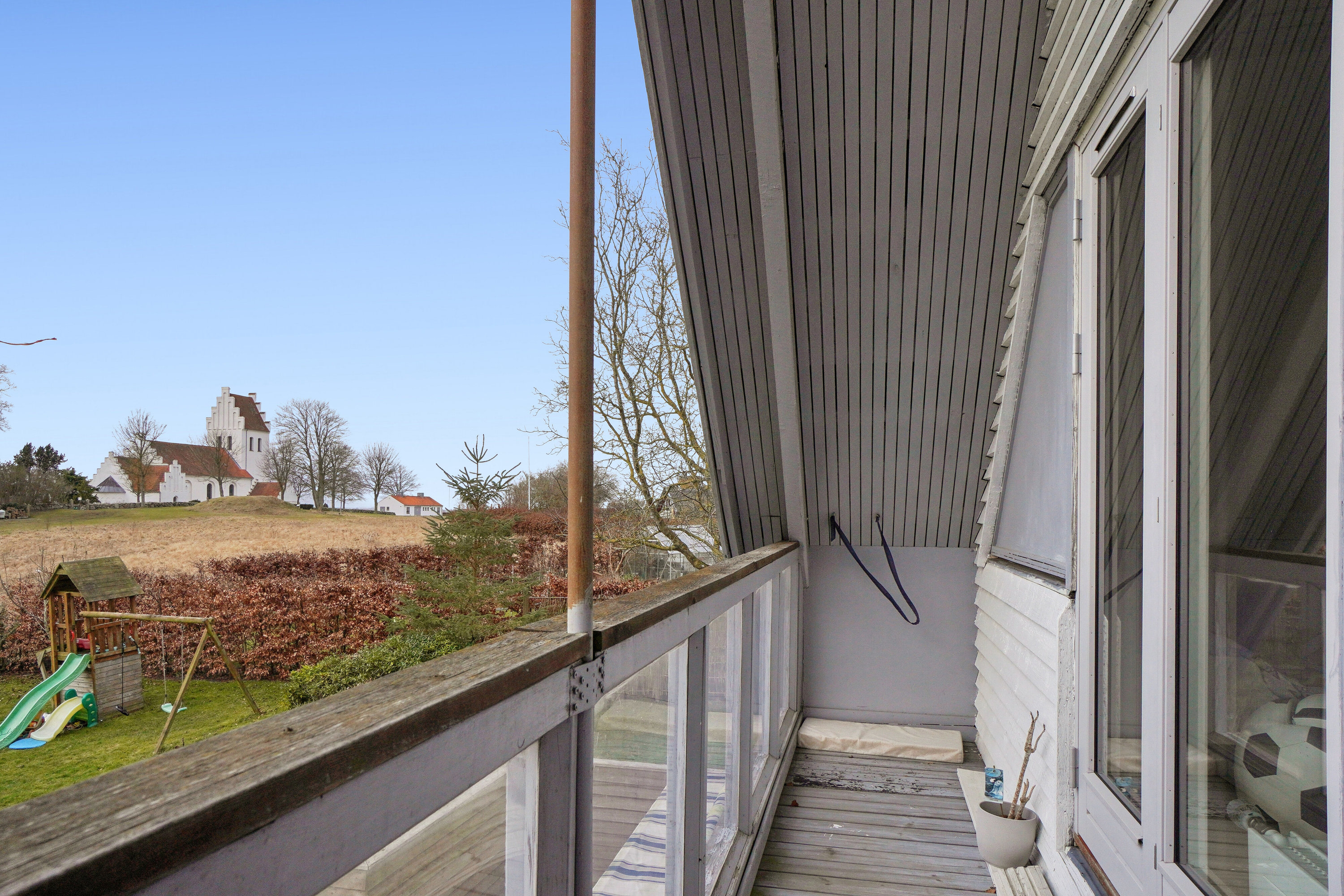 Fremhævet altan billede i fuldskærmstilstand. Billede af Højdevej 9, 4070 Kirke Hyllinge