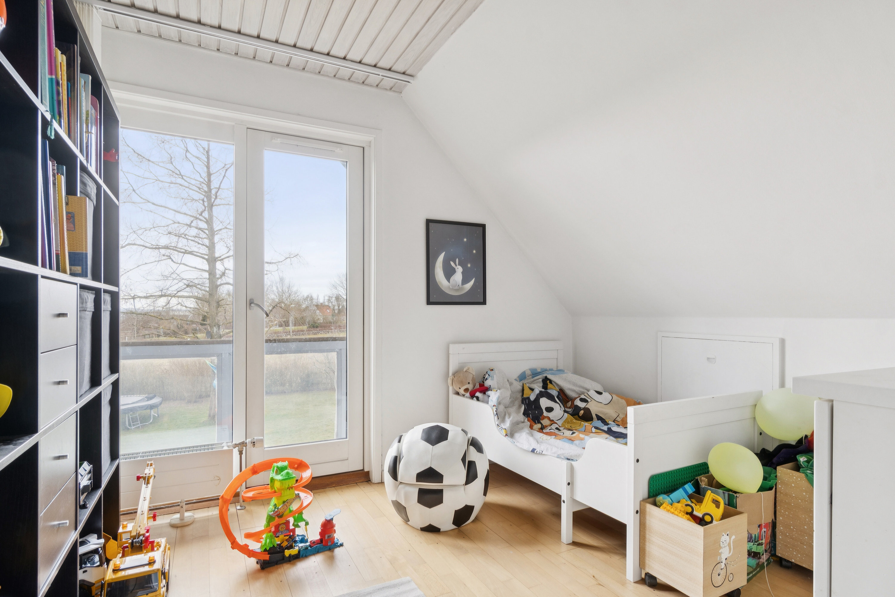 Fremhævet børneværelse billede i fuldskærmstilstand. Billede af Højdevej 9, 4070 Kirke Hyllinge