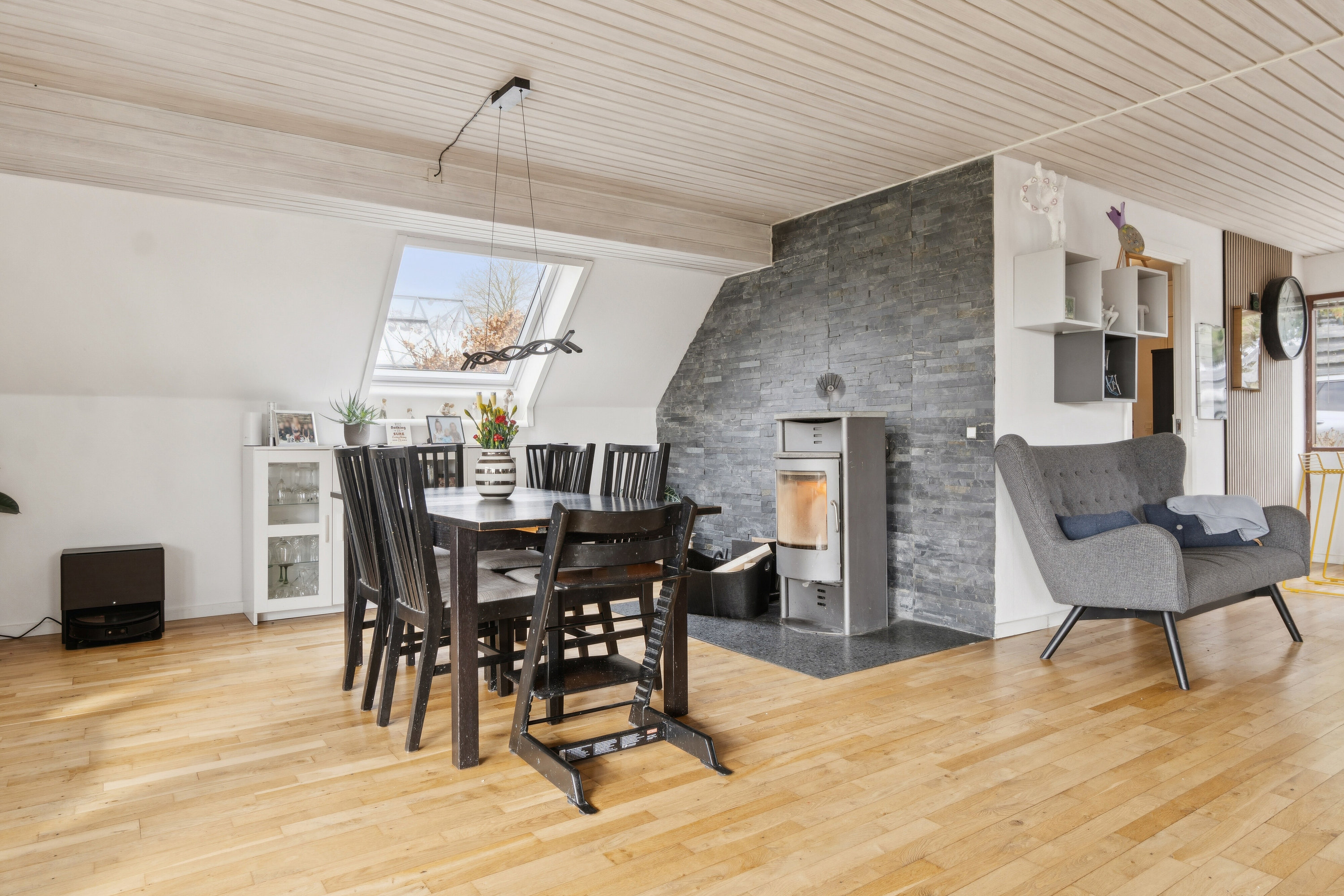 Fremhævet spisestue billede i fuldskærmstilstand. Billede af Højdevej 9, 4070 Kirke Hyllinge
