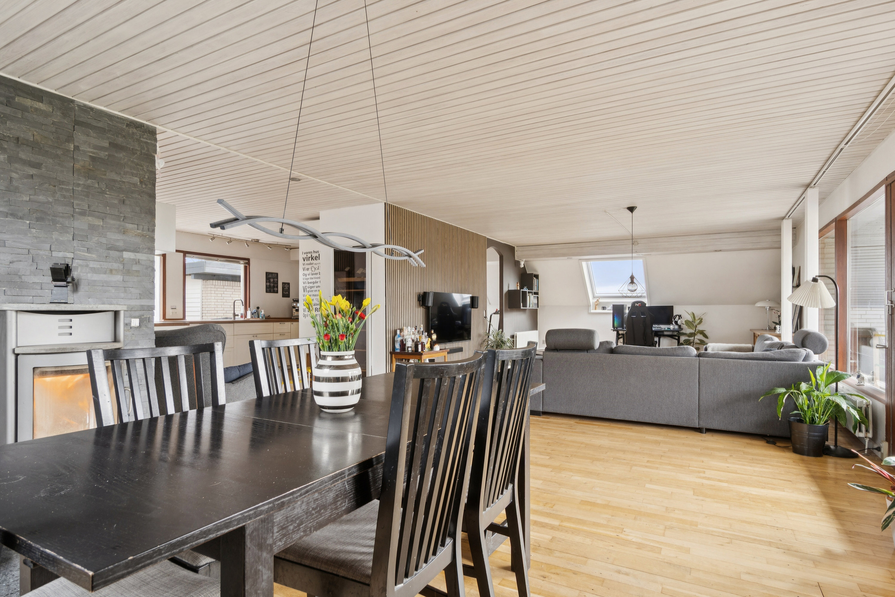 Fremhævet spisestue billede i fuldskærmstilstand. Billede af Højdevej 9, 4070 Kirke Hyllinge