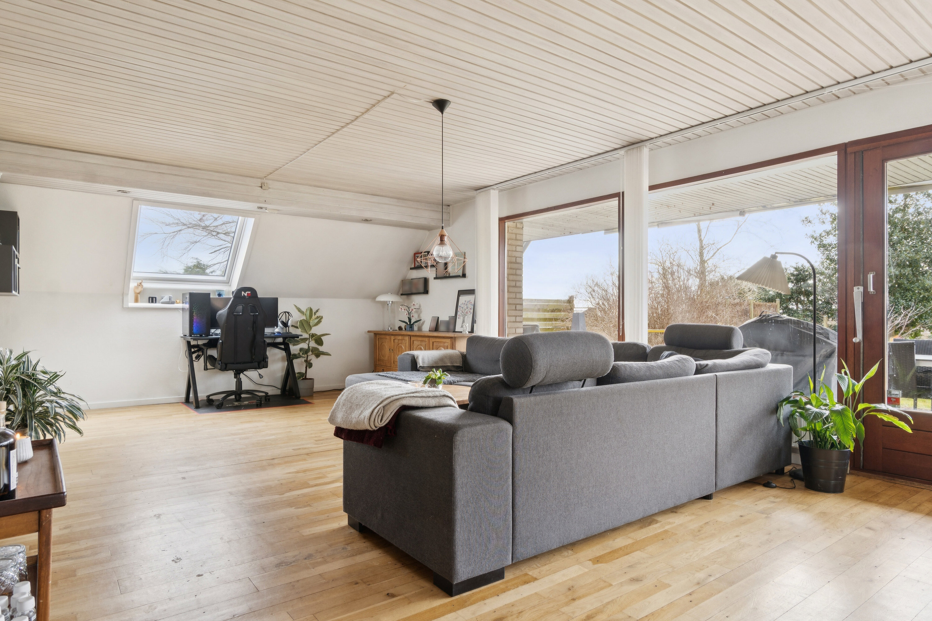 Fremhævet stue billede i fuldskærmstilstand. Billede af Højdevej 9, 4070 Kirke Hyllinge