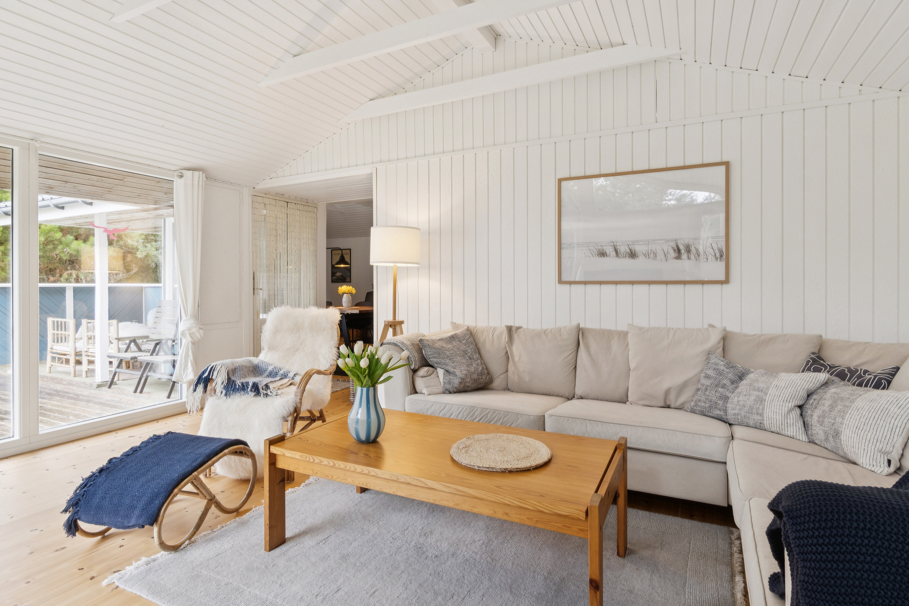 Fremhævet stue billede i fuldskærmstilstand. Billede af Froggårdsvej 19, Ellinge Lyng, 4573 Højby