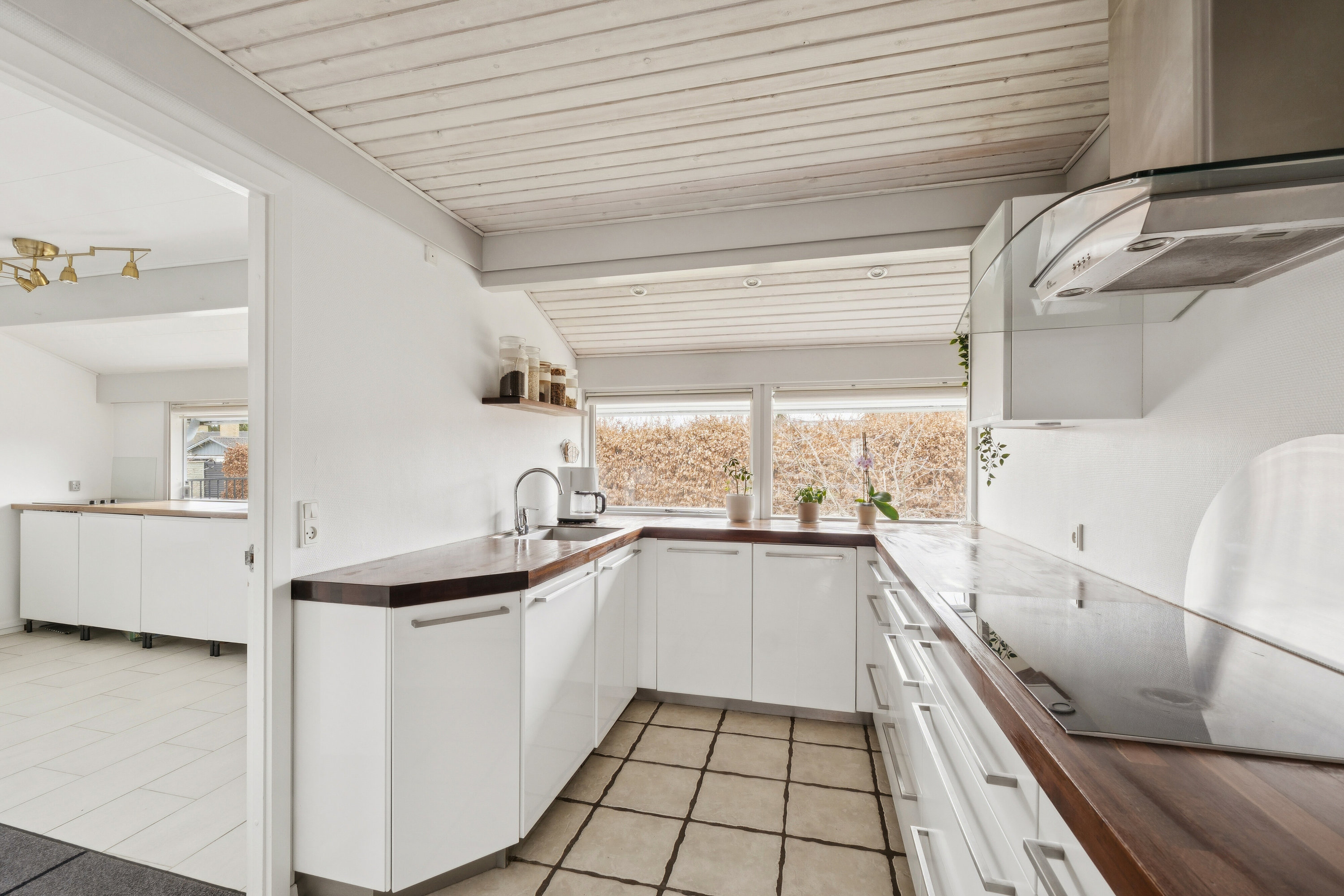 Fremhævet køkken billede i fuldskærmstilstand. Billede af Ejbydalsvej 1, 2600 Glostrup