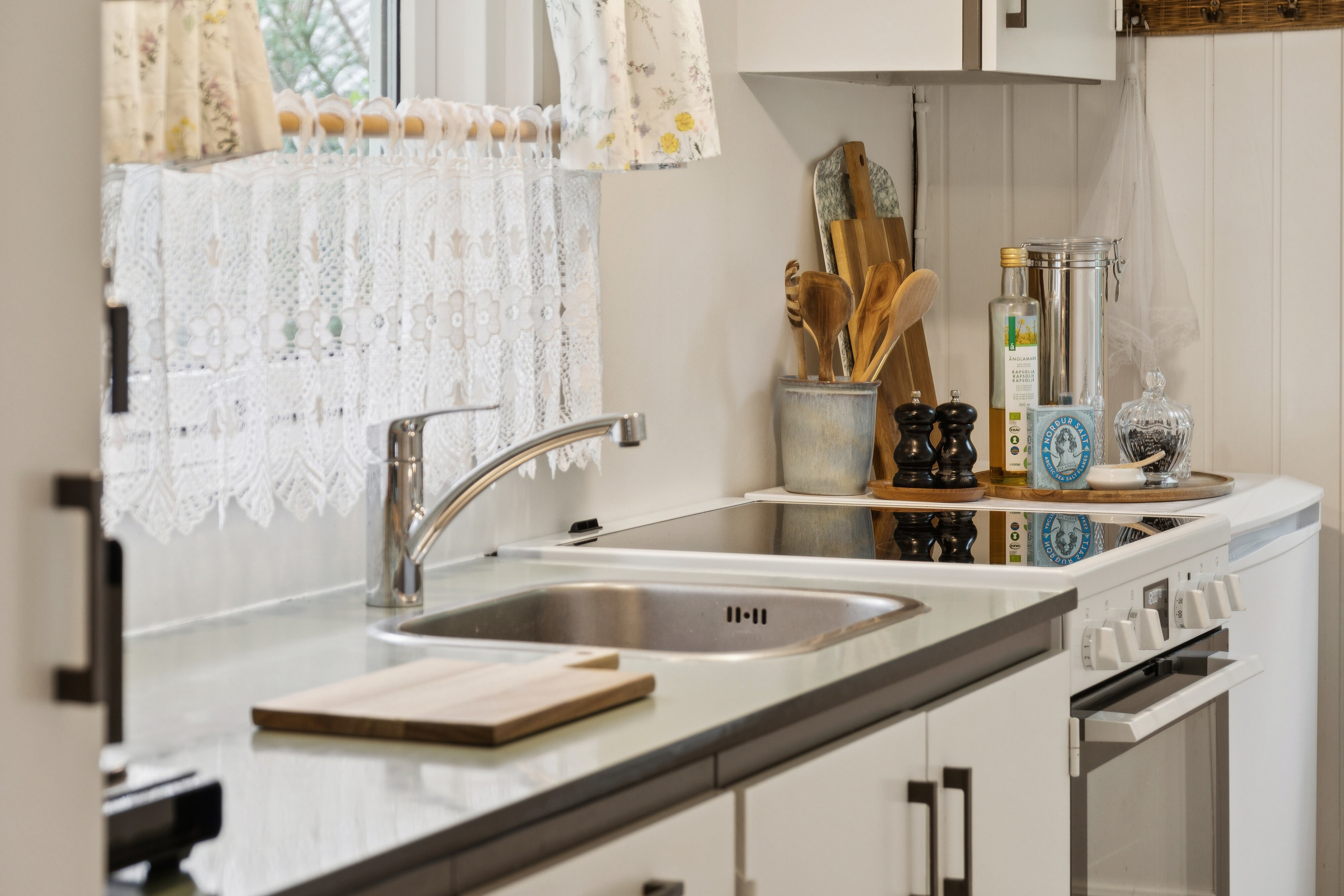 Fremhævet køkken billede i fuldskærmstilstand. Billede af Froggårdsvej 19, Ellinge Lyng, 4573 Højby