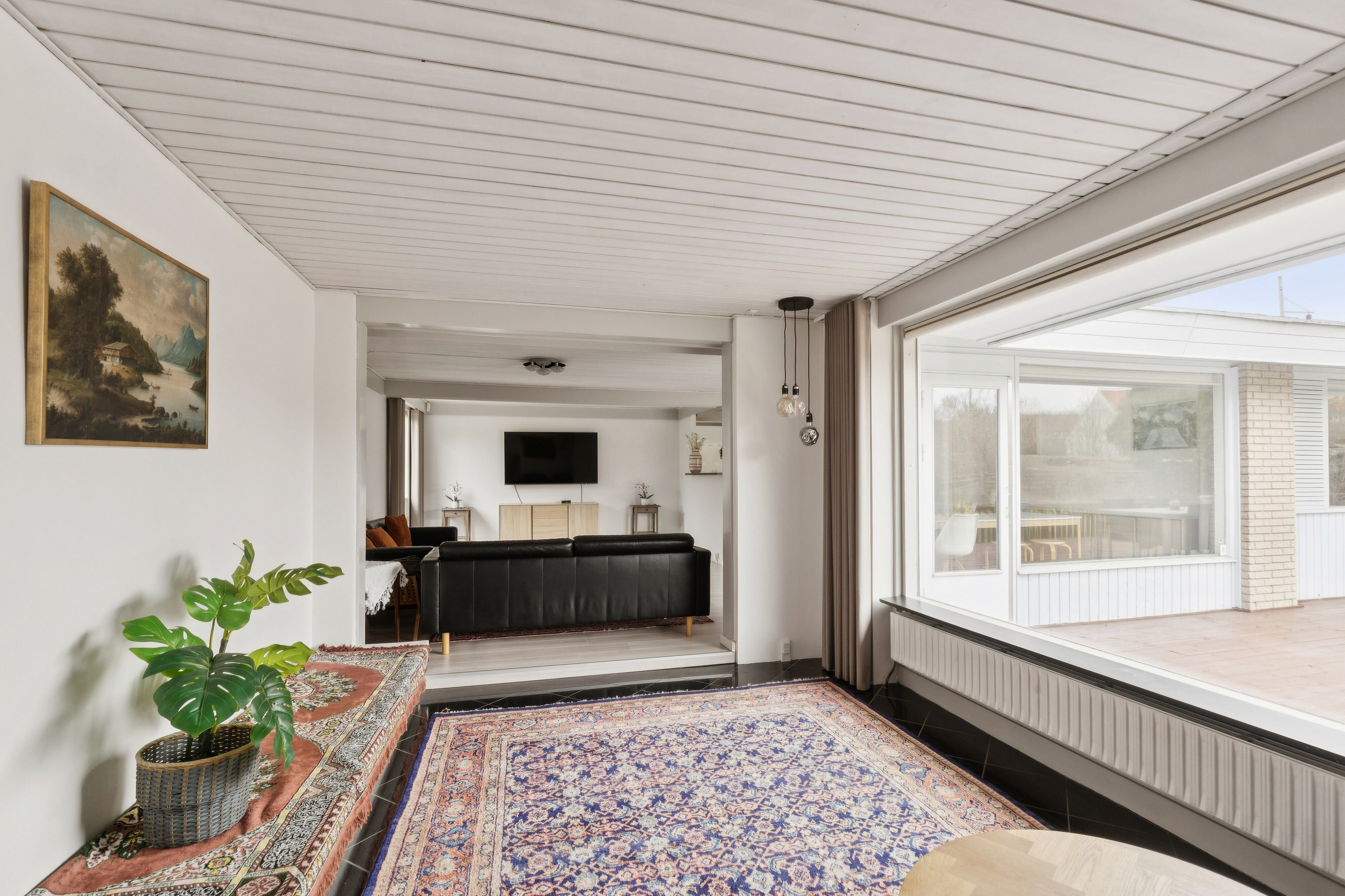 Fremhævet stue billede i fuldskærmstilstand. Billede af Ejbydalsvej 1, 2600 Glostrup