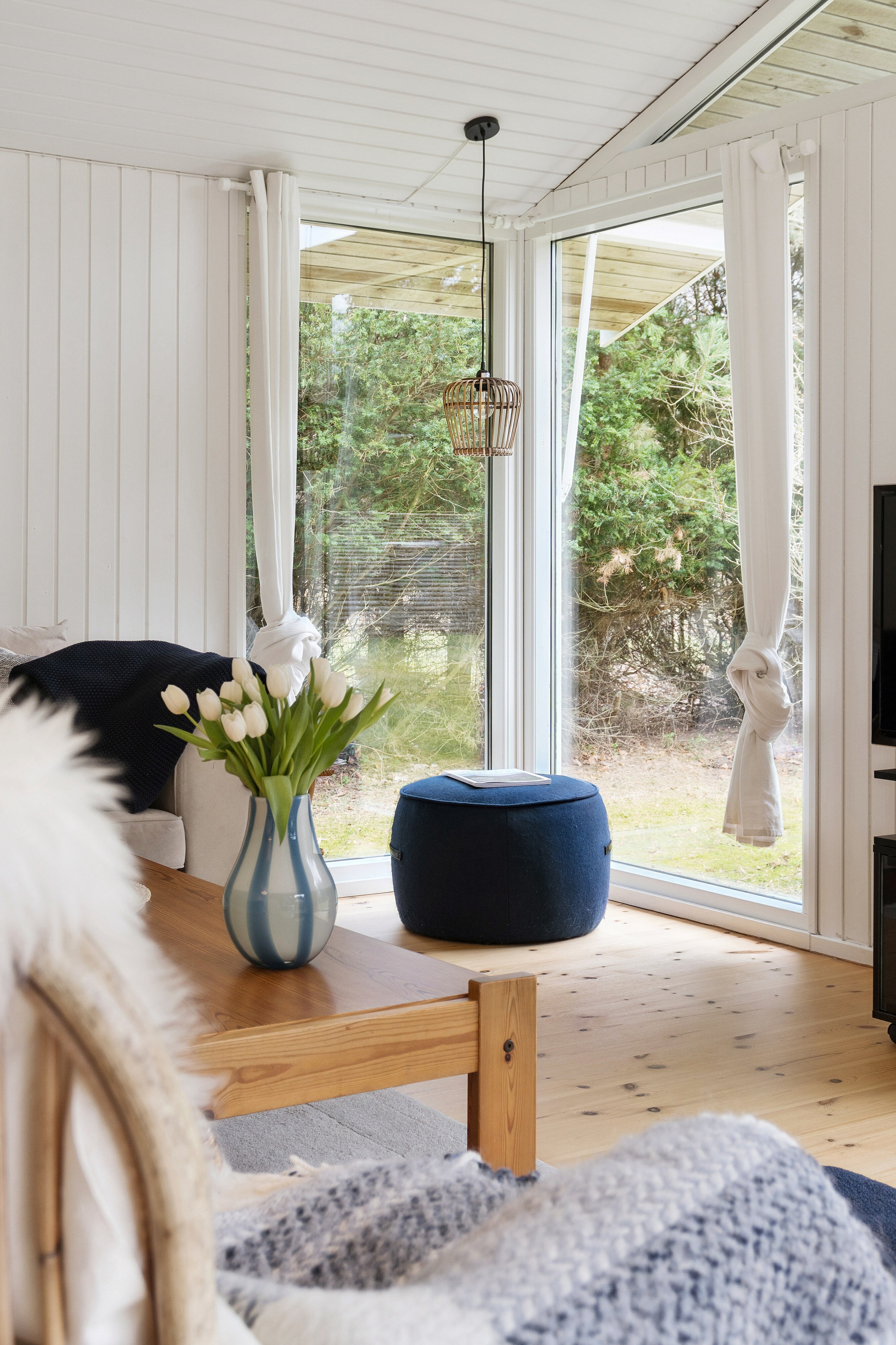 Fremhævet stue billede i fuldskærmstilstand. Billede af Froggårdsvej 19, Ellinge Lyng, 4573 Højby