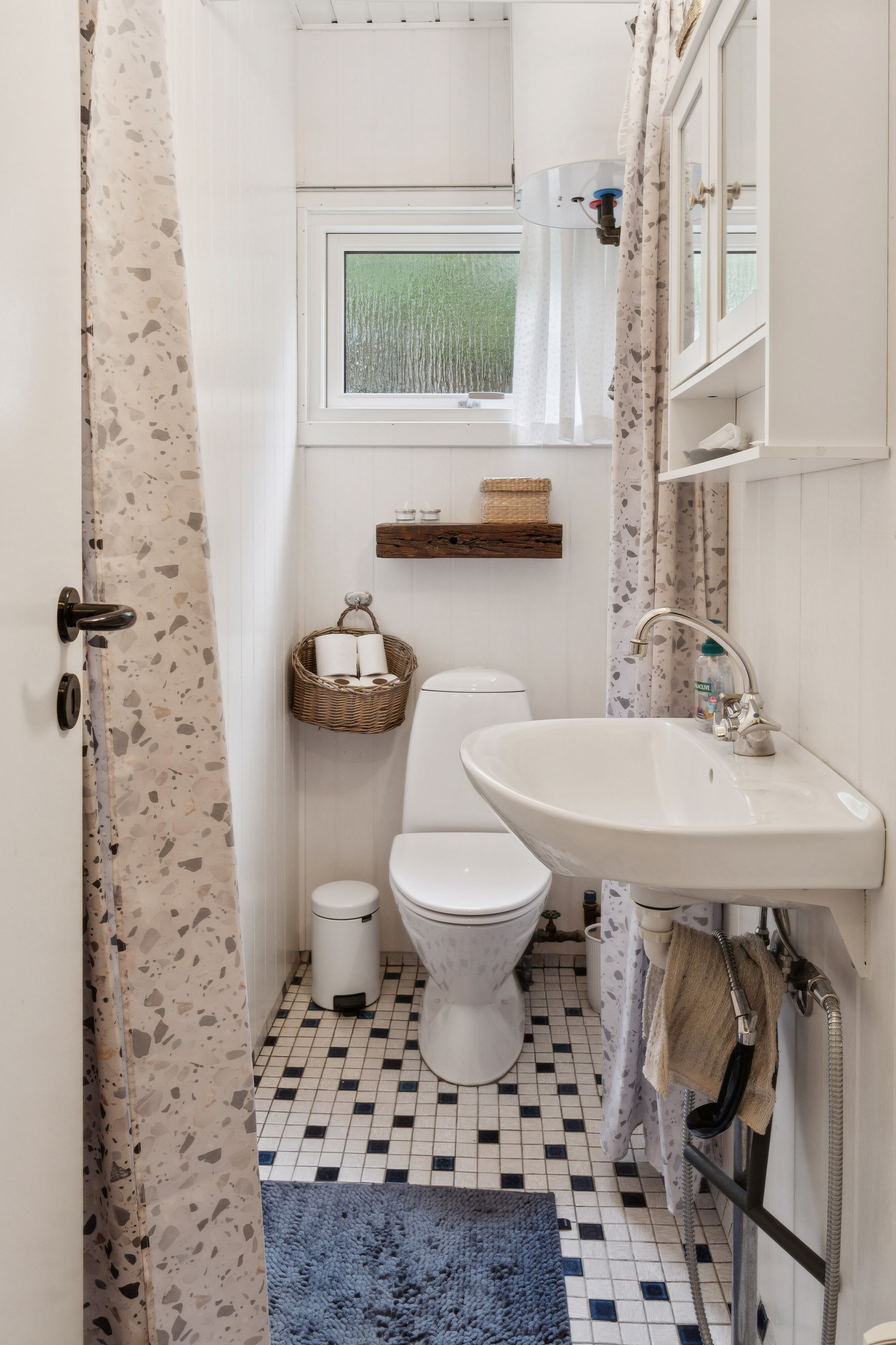 Fremhævet badeværelse billede i fuldskærmstilstand. Billede af Froggårdsvej 19, Ellinge Lyng, 4573 Højby