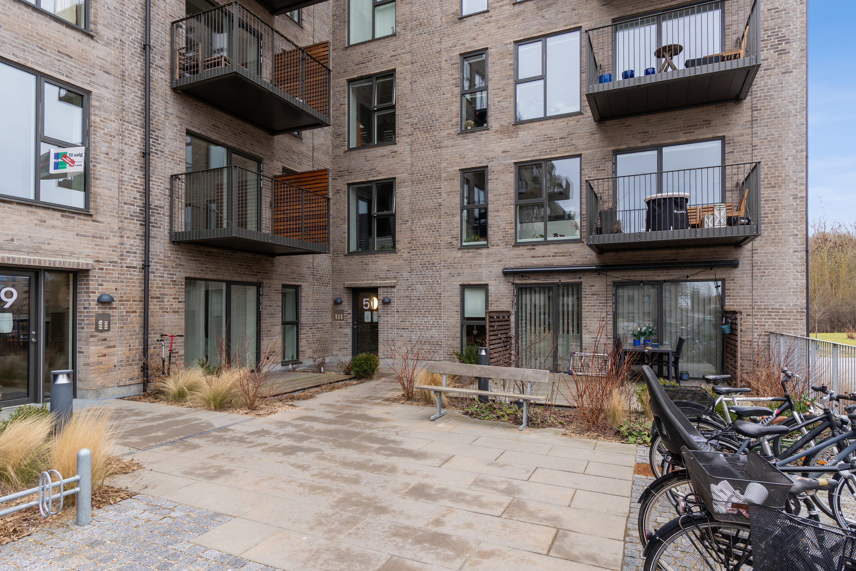 Fremhævet set fra vejen billede i fuldskærmstilstand. Billede af Plantagevej 51, st.. mf., 2610 Rødovre