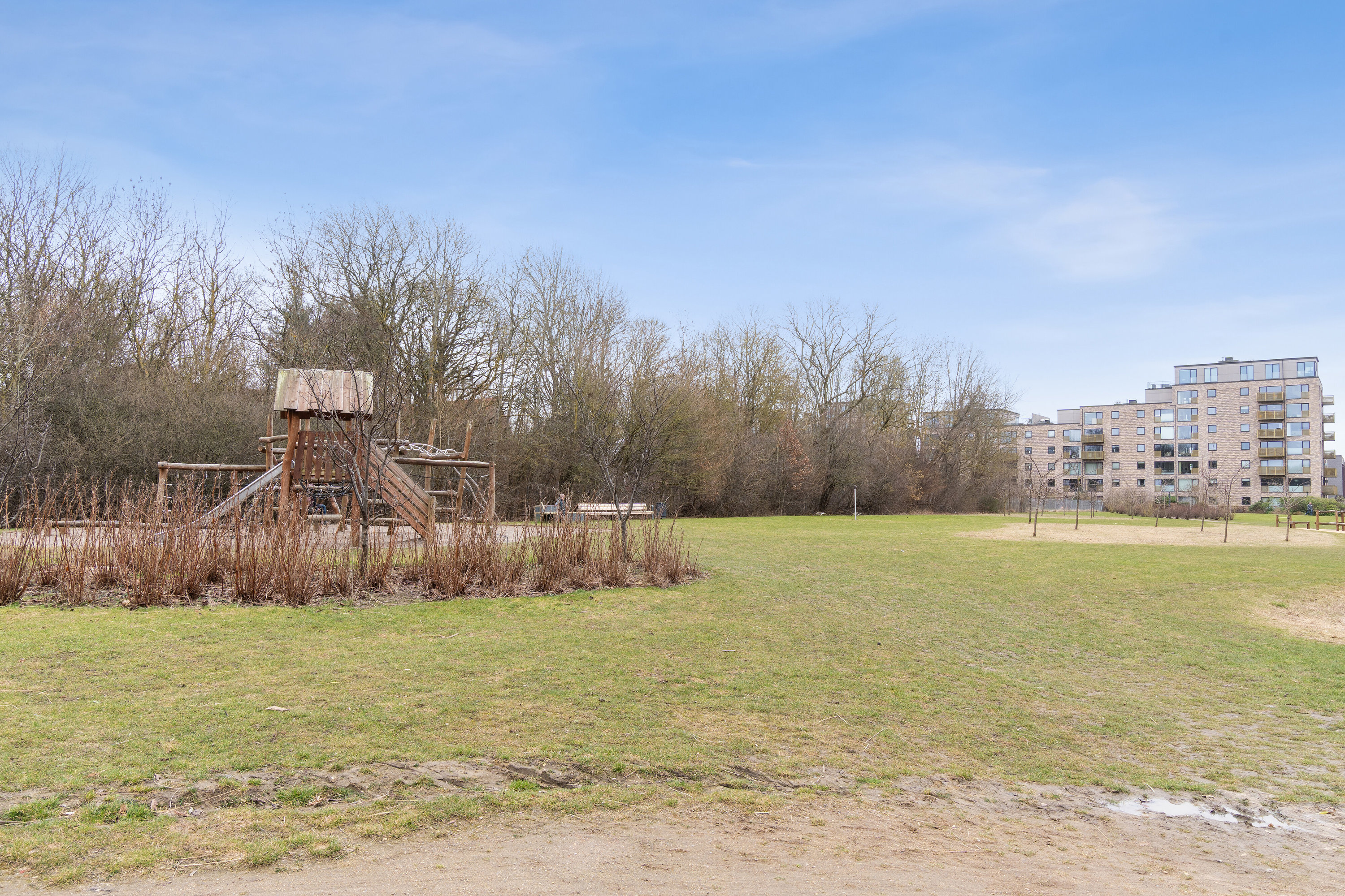 Fremhævet set fra haven billede i fuldskærmstilstand. Billede af Plantagevej 51, st.. mf., 2610 Rødovre