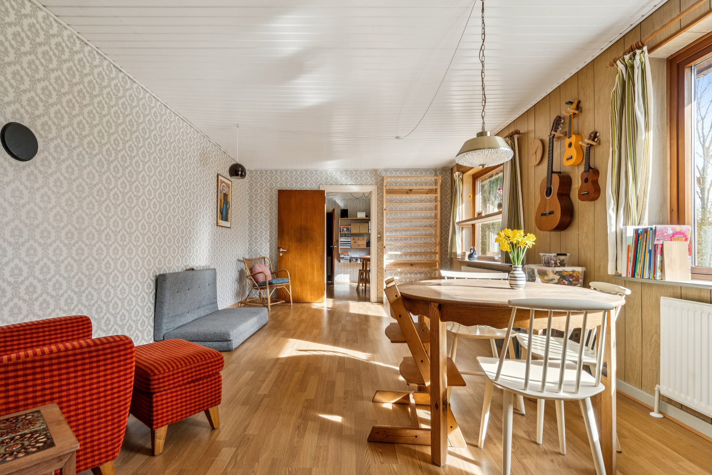 Fremhævet spisestue billede i fuldskærmstilstand. Billede af Eskesvej 9, Nyker, 3700 Rønne