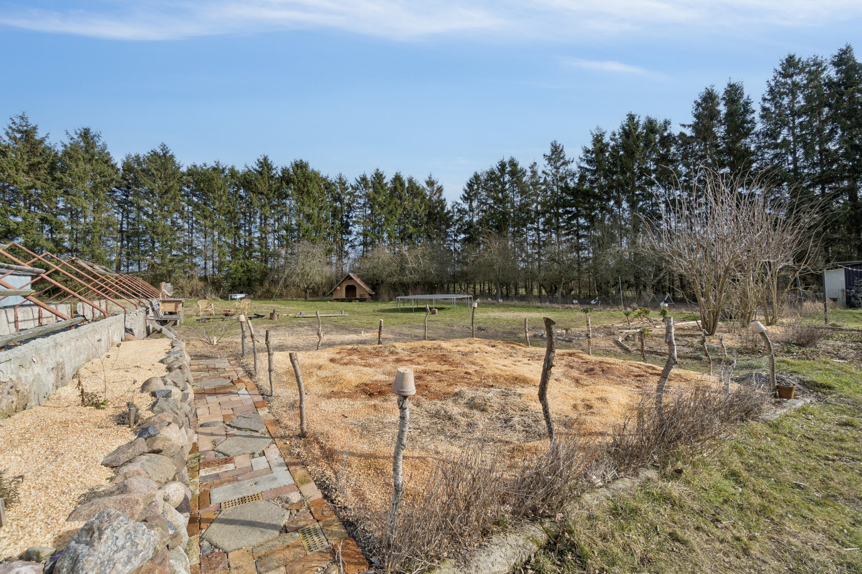 Fremhævet udendørs billede i fuldskærmstilstand. Billede af Eskesvej 9, Nyker, 3700 Rønne