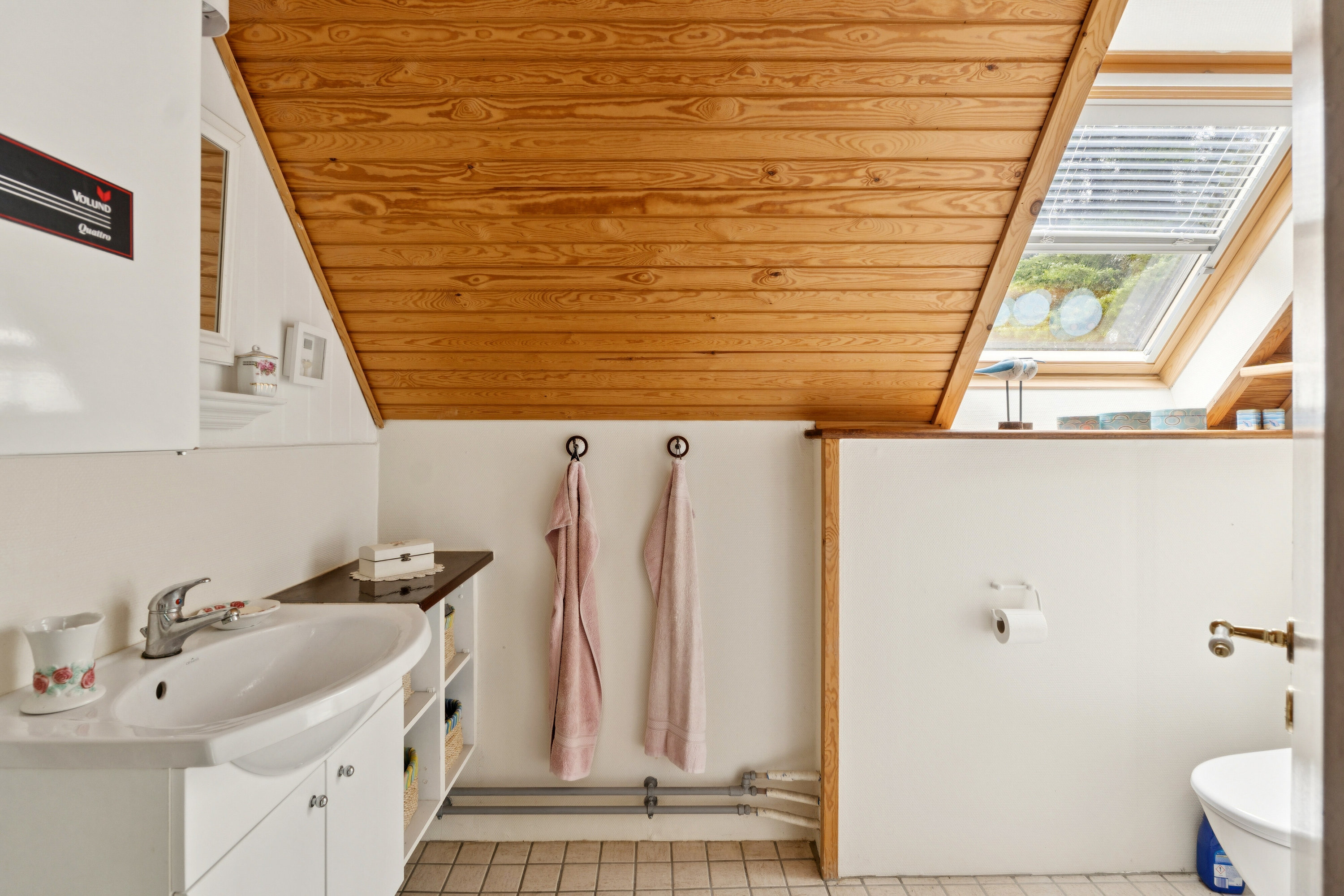 Fremhævet badeværelse billede i fuldskærmstilstand. Billede af Tyttebærvej 44, 7441 Bording