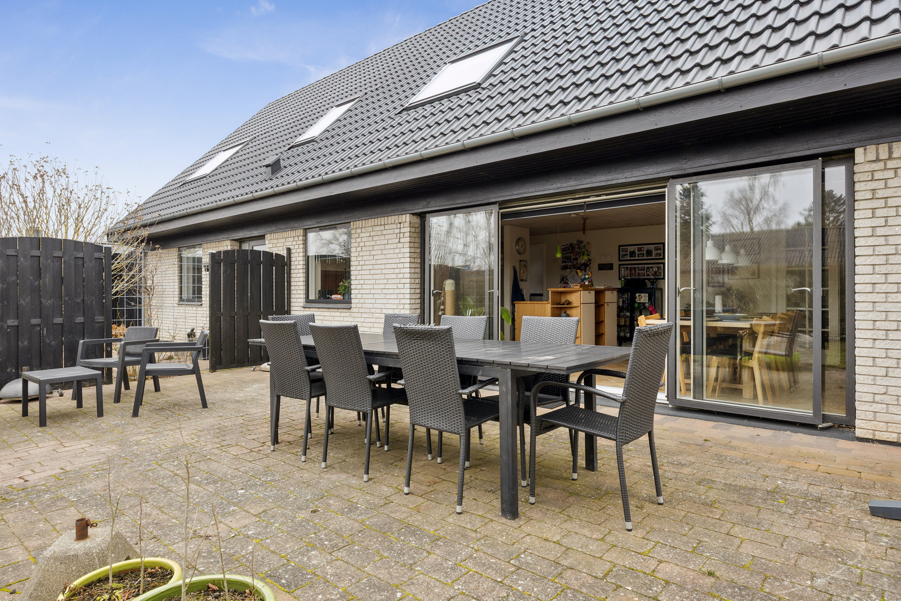 Fremhævet terrasse billede i fuldskærmstilstand. Billede af Møllevænget 2, Bjælkerup, 4660 Store Heddinge