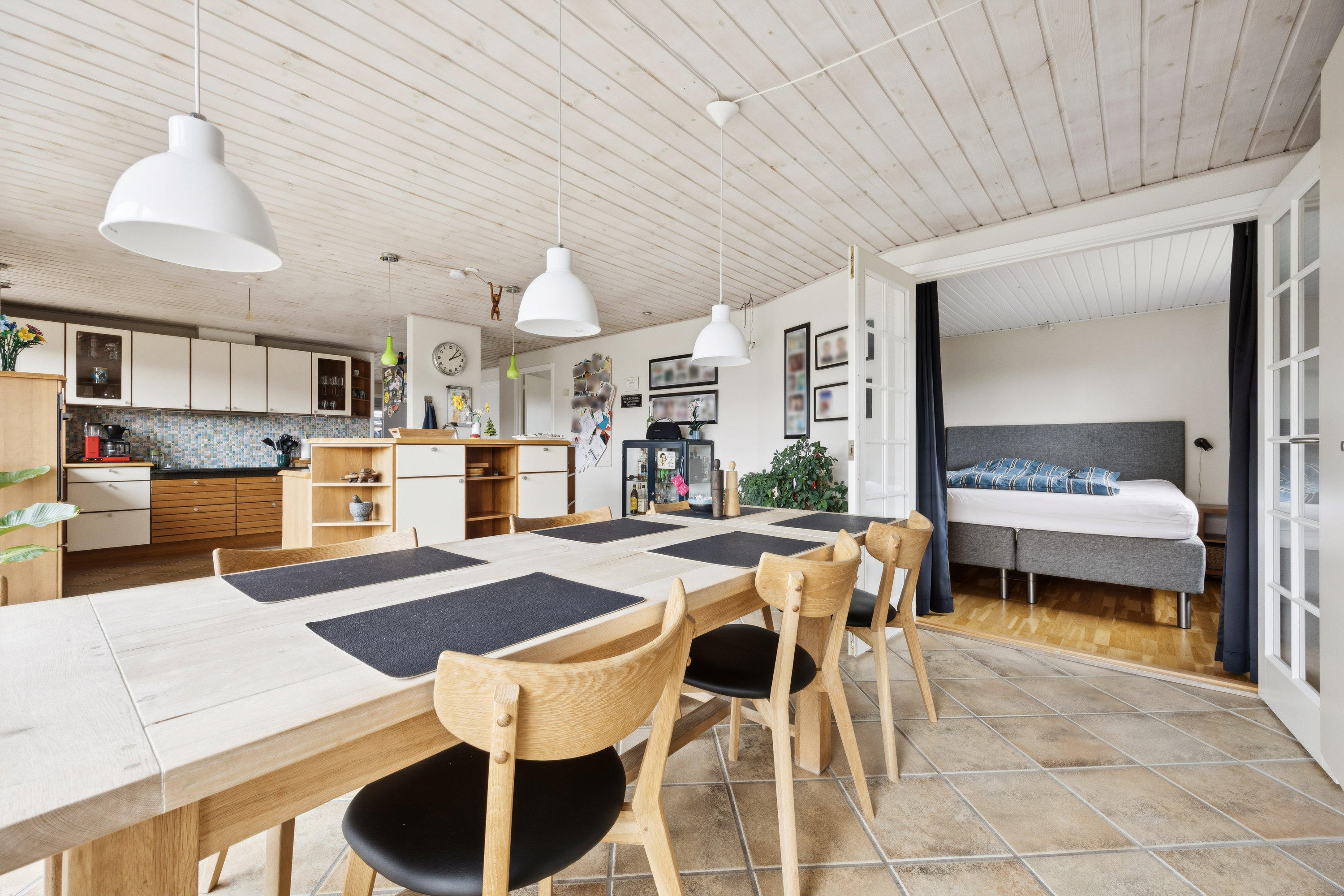 Fremhævet stue billede i fuldskærmstilstand. Billede af Møllevænget 2, Bjælkerup, 4660 Store Heddinge