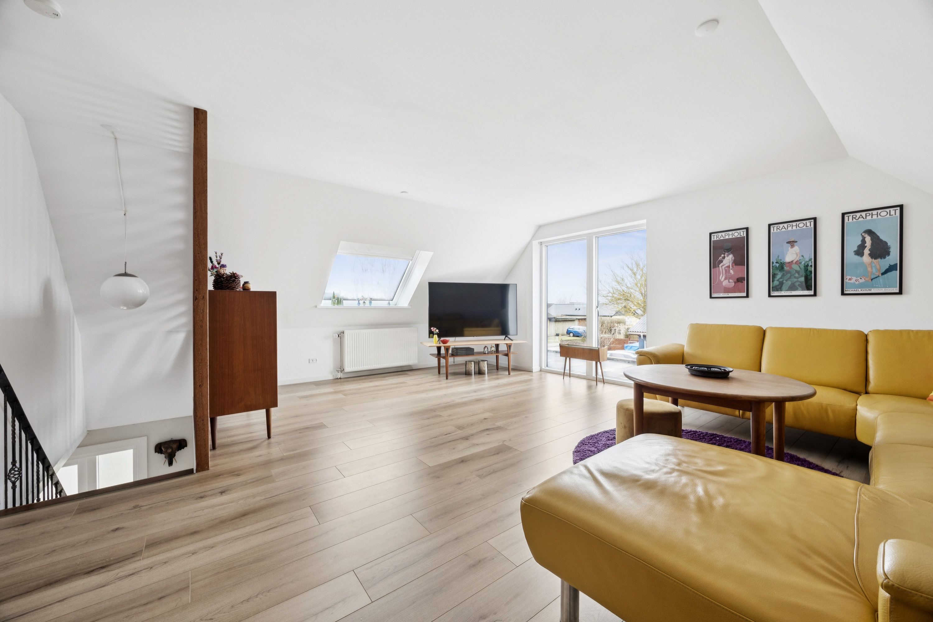 Fremhævet stue billede i fuldskærmstilstand. Billede af Møllevænget 2, Bjælkerup, 4660 Store Heddinge