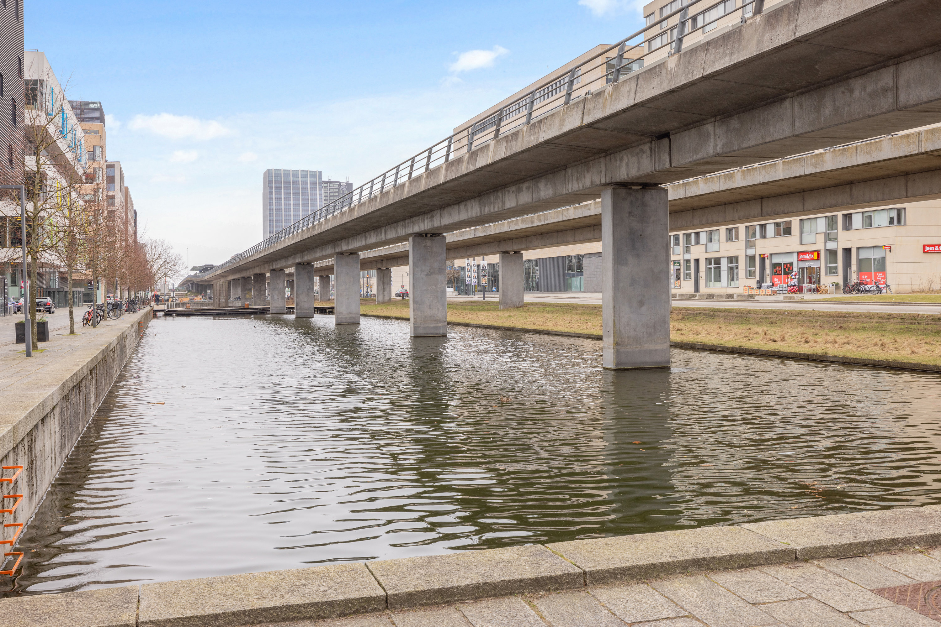 Fremhævet facade billede i fuldskærmstilstand. Billede af Ørestads Boulevard 61D, st.. th., 2300 København S