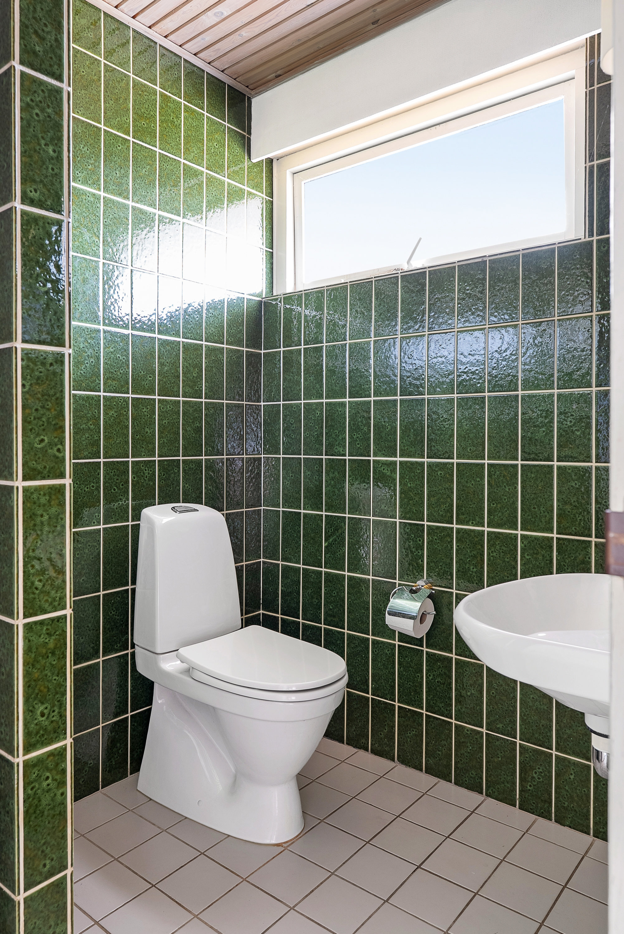 Fremhævet toilet billede i fuldskærmstilstand. Billede af Kirsebærlunden 19, 5471 Søndersø