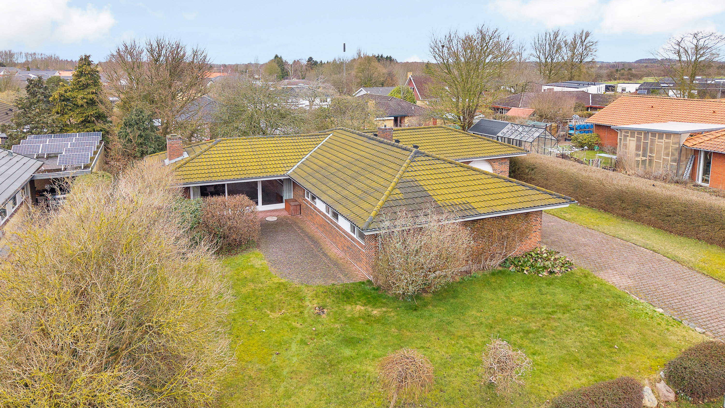 Fremhævet facade billede i fuldskærmstilstand. Billede af Kirsebærlunden 19, 5471 Søndersø