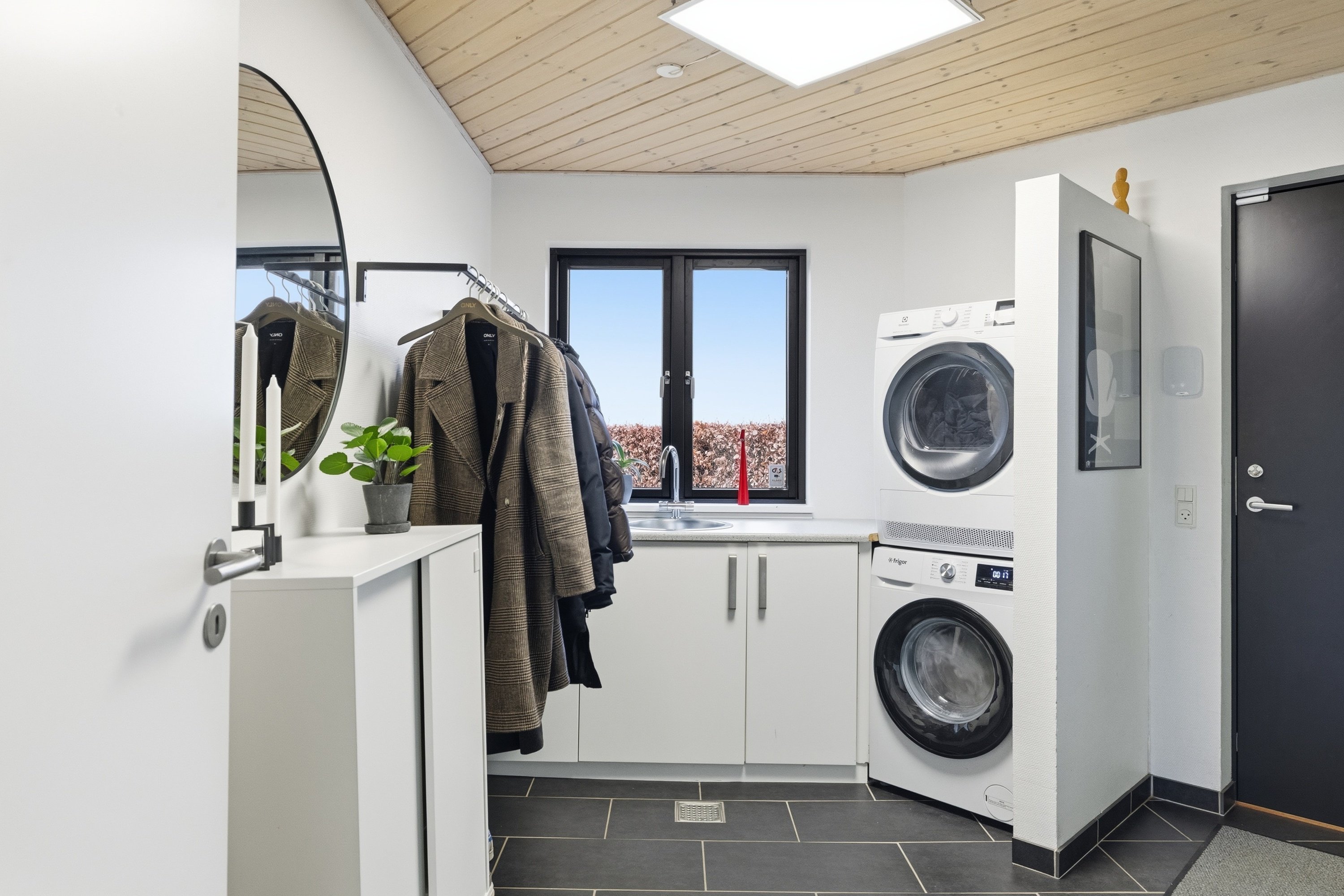 Fremhævet  billede i fuldskærmstilstand. Billede af Møllebakken 80B, Lading, 8471 Sabro