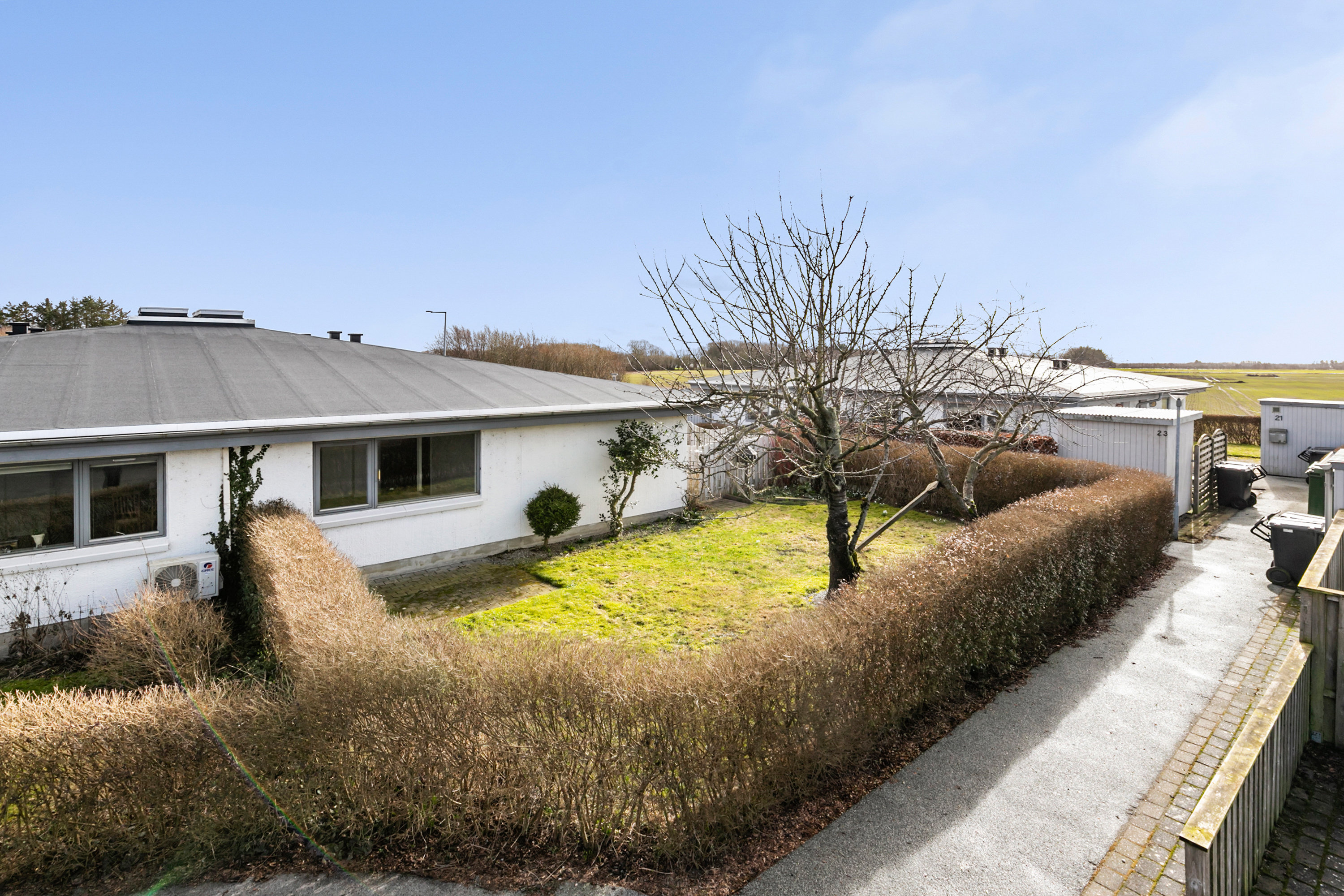 Fremhævet facade billede i fuldskærmstilstand. Billede af Hirsholmene 15, 9700 Brønderslev