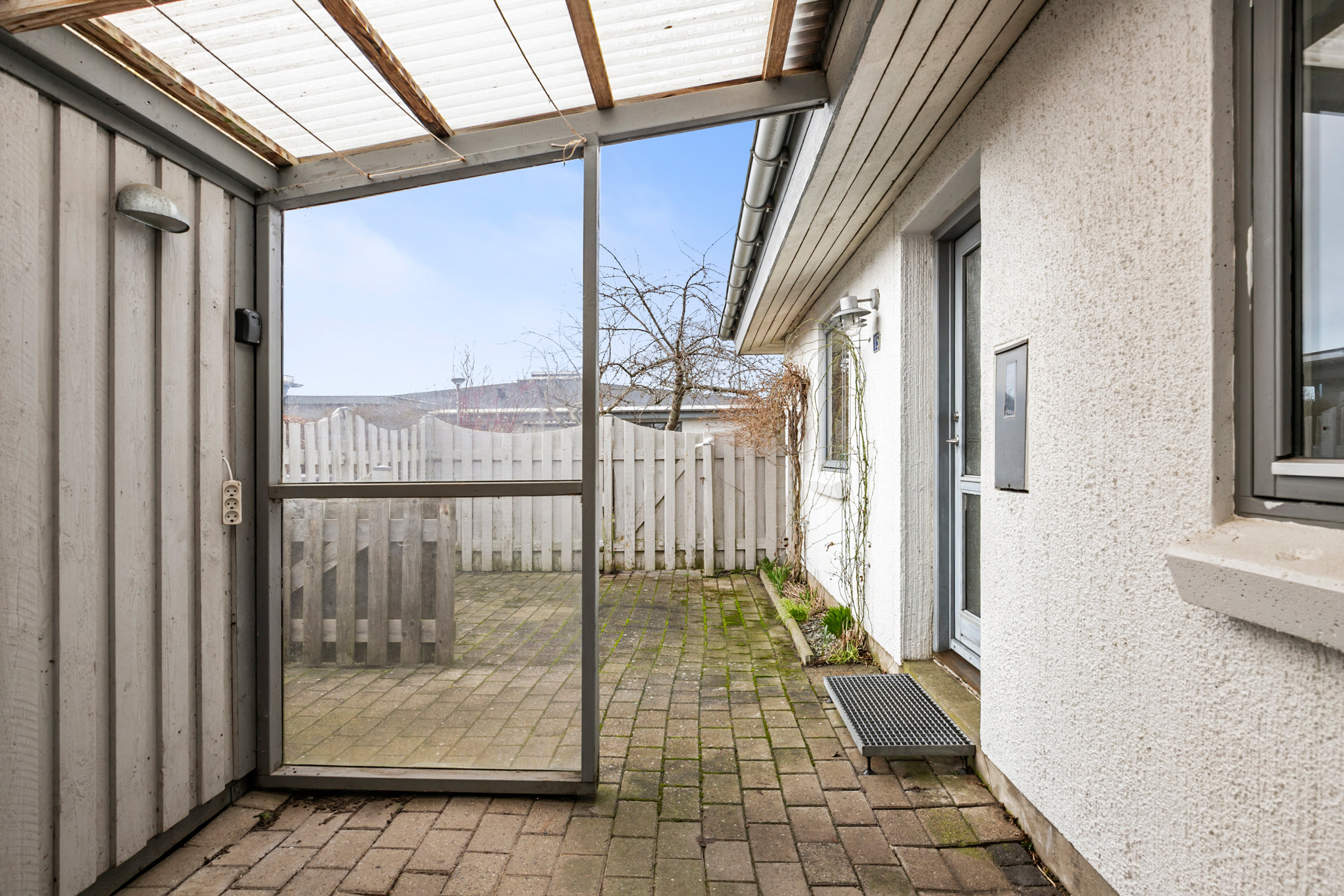 Fremhævet overdækket terrasse billede i fuldskærmstilstand. Billede af Hirsholmene 15, 9700 Brønderslev